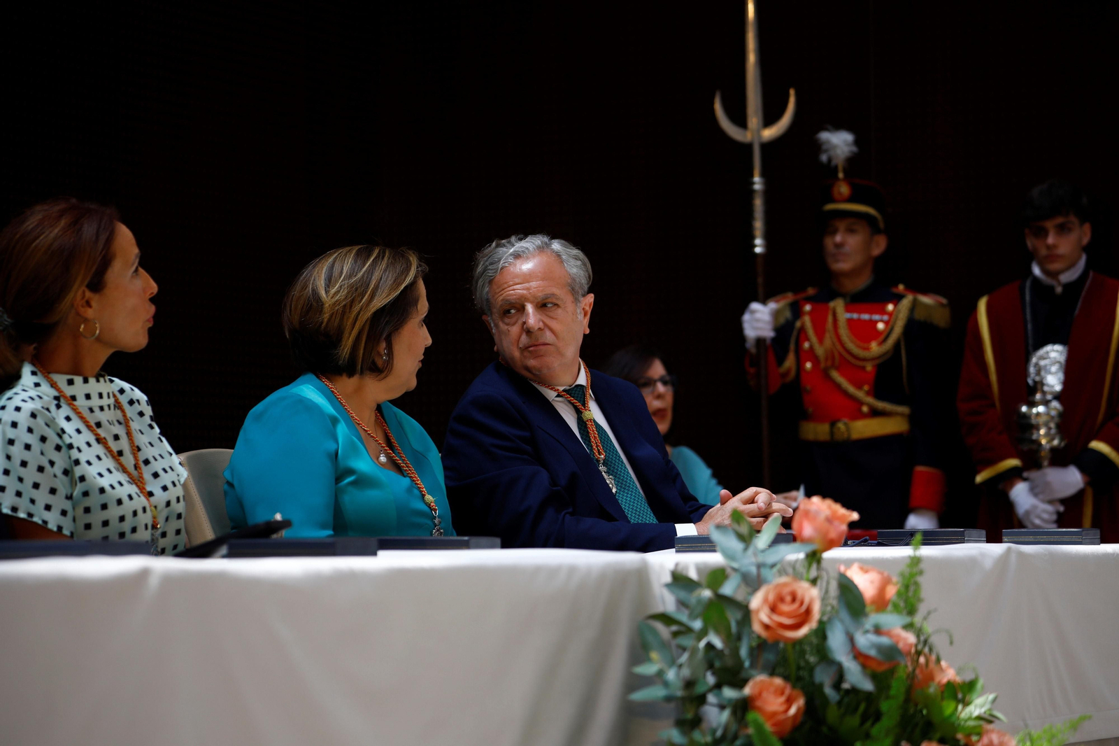 La investidura del alcalde de Córdoba, José María Bellido, en imágenes