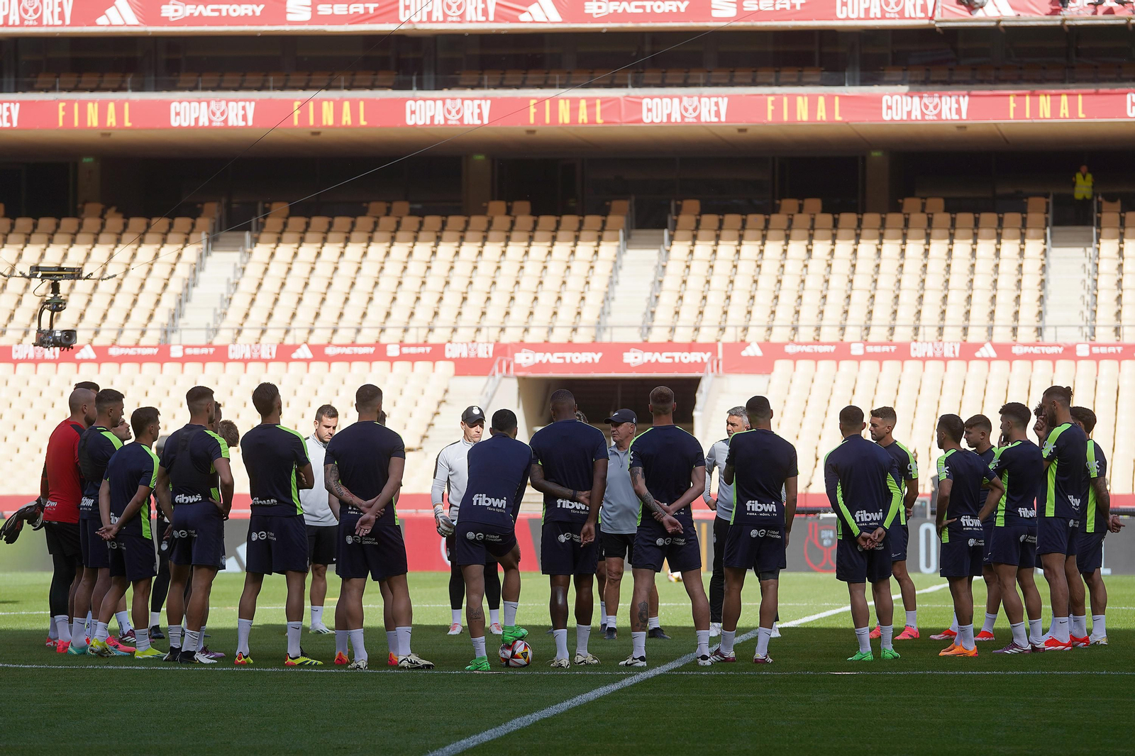 Imágenes del buen ambiente entre el Athletic y el Mallorca