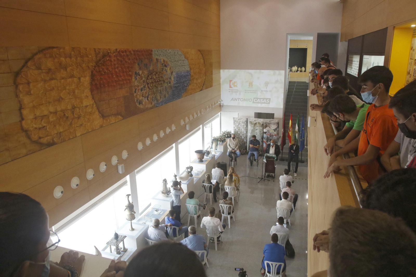 La presentación de Antonio Casas como jugador del Córdoba CF, en imágenes