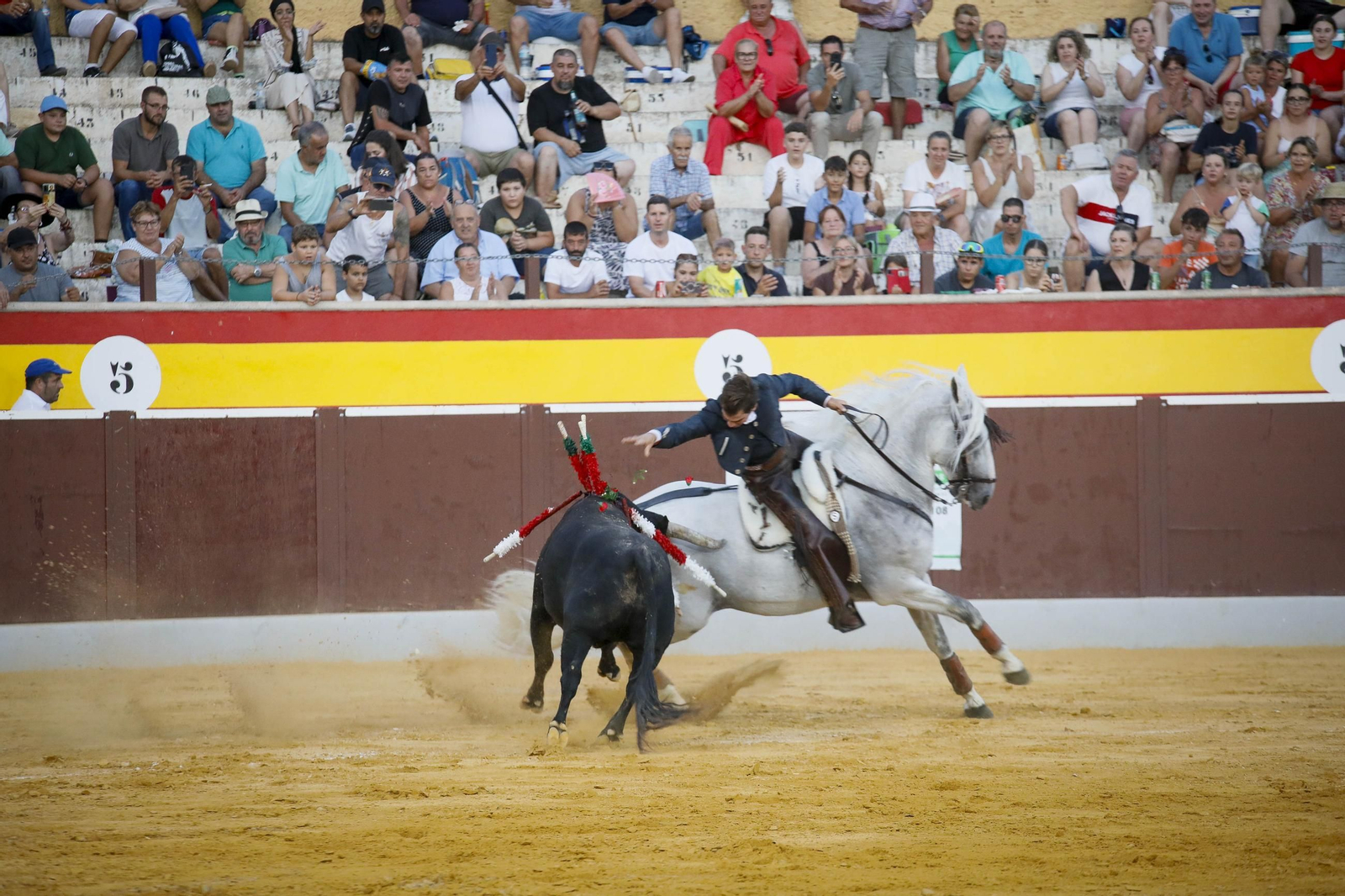 Corrida de toros Berja con un toro indultado, en imágenes
