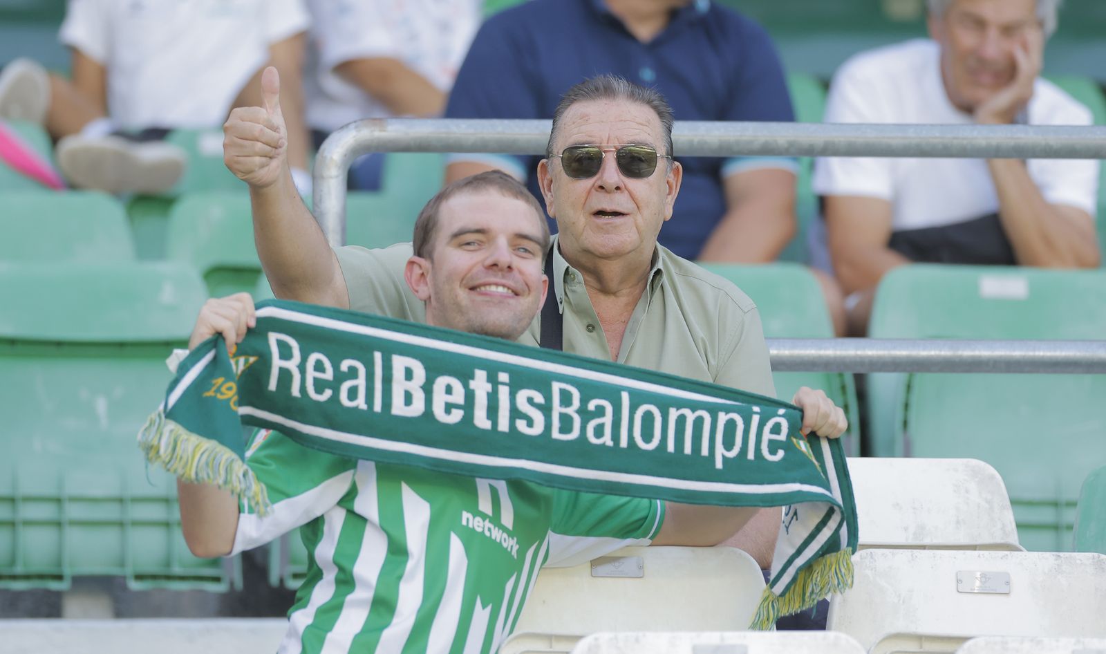 Búscate en la fotos del Betis-Sparta