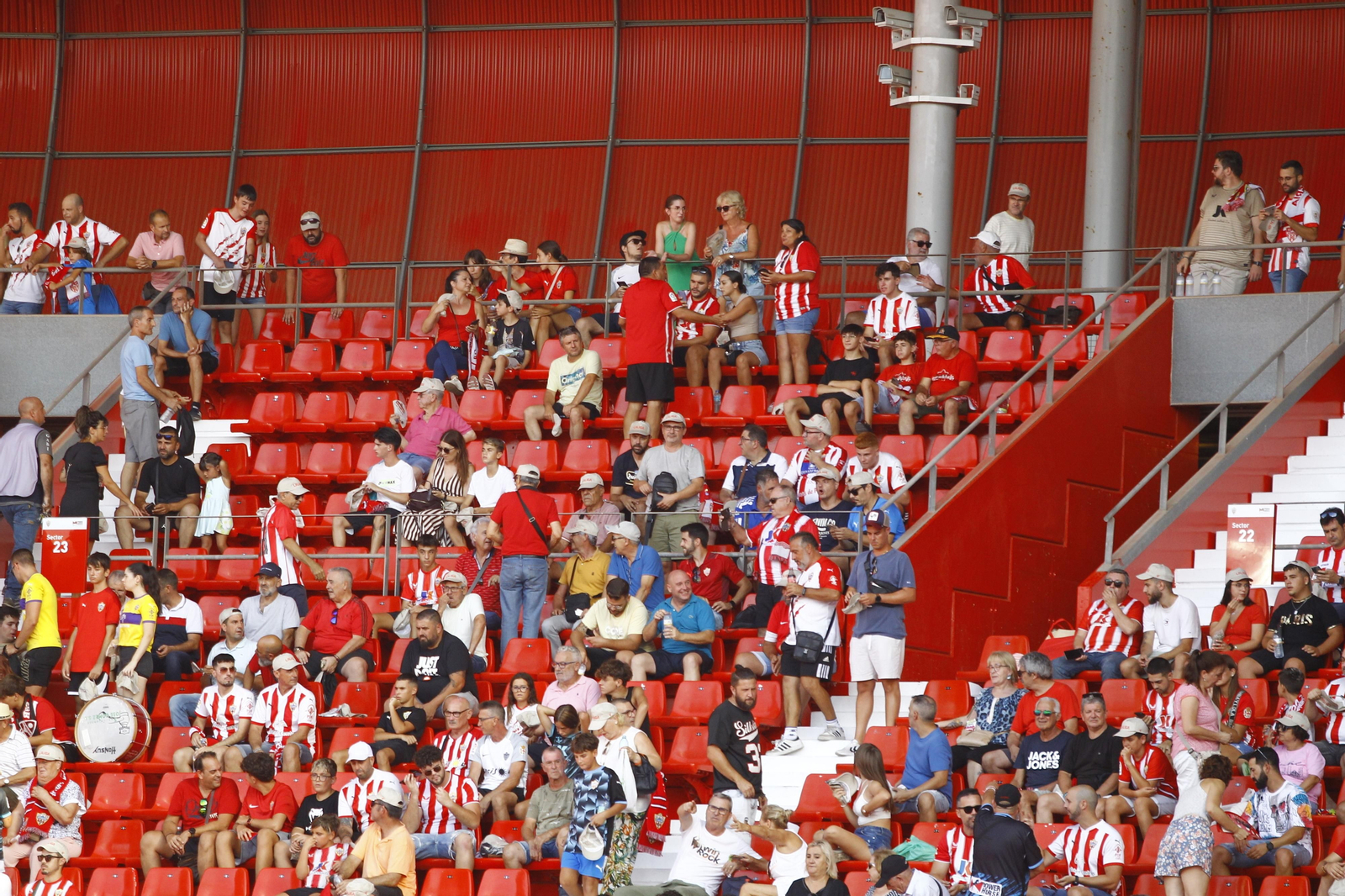 Imágenes del partido U.D. Almería-Rayo Vallecano