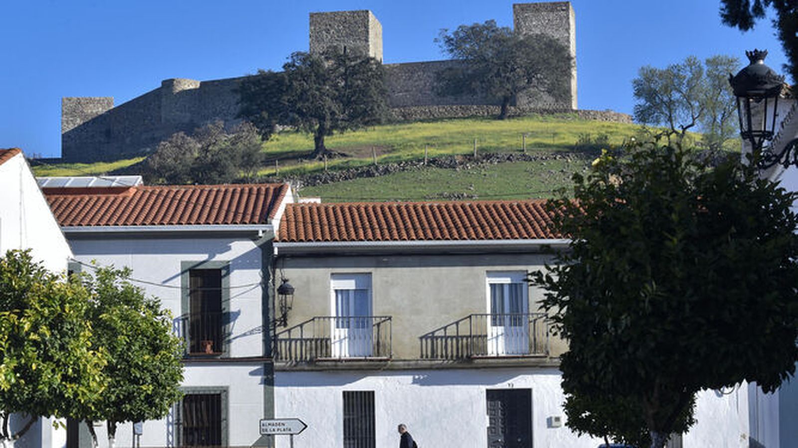 El Castillo de El Real de la Jara, en la Sierra Morena sevillana.