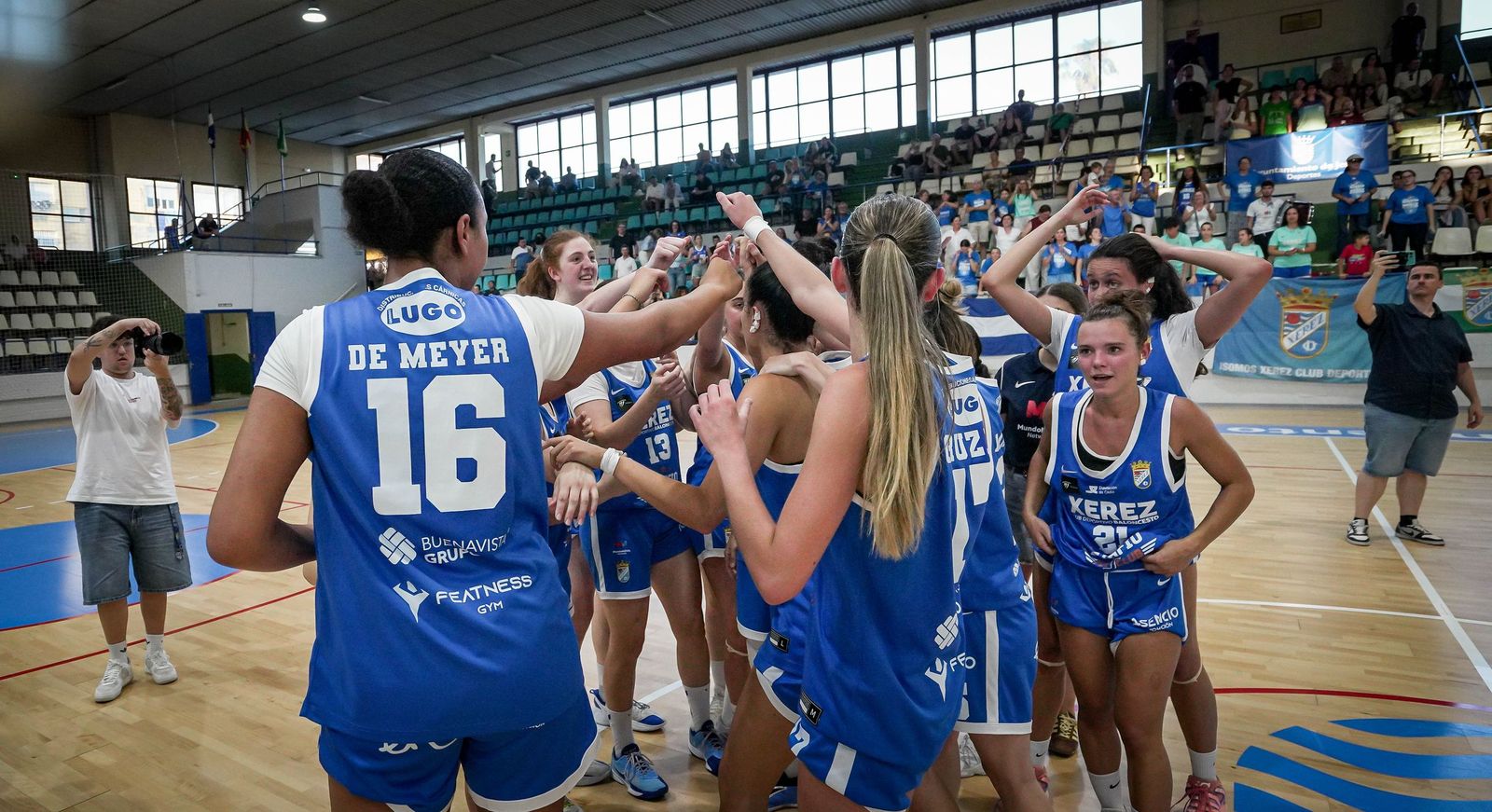 Imágenes del ascenso del Xerez CD Baloncesto a la Liga Femenina 2