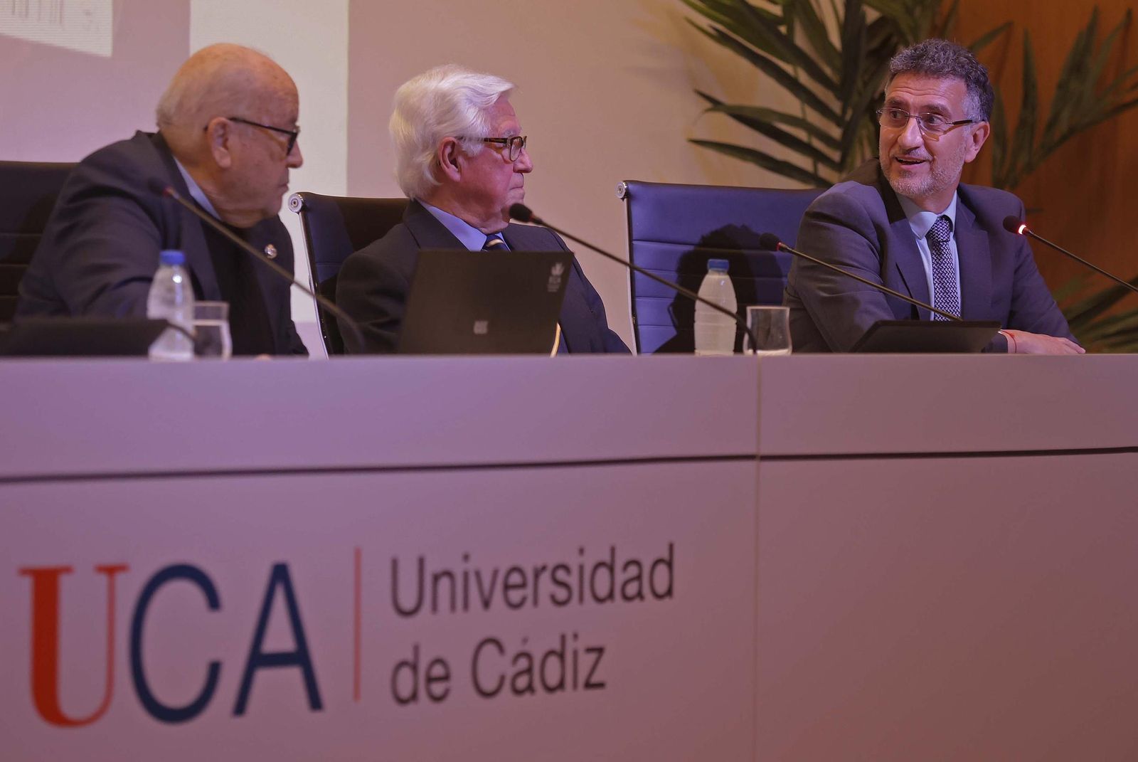 Fotos de la presentación del libro “Algeciras en el corazón y en la memoria”, de Alberto Pérez de Vargas