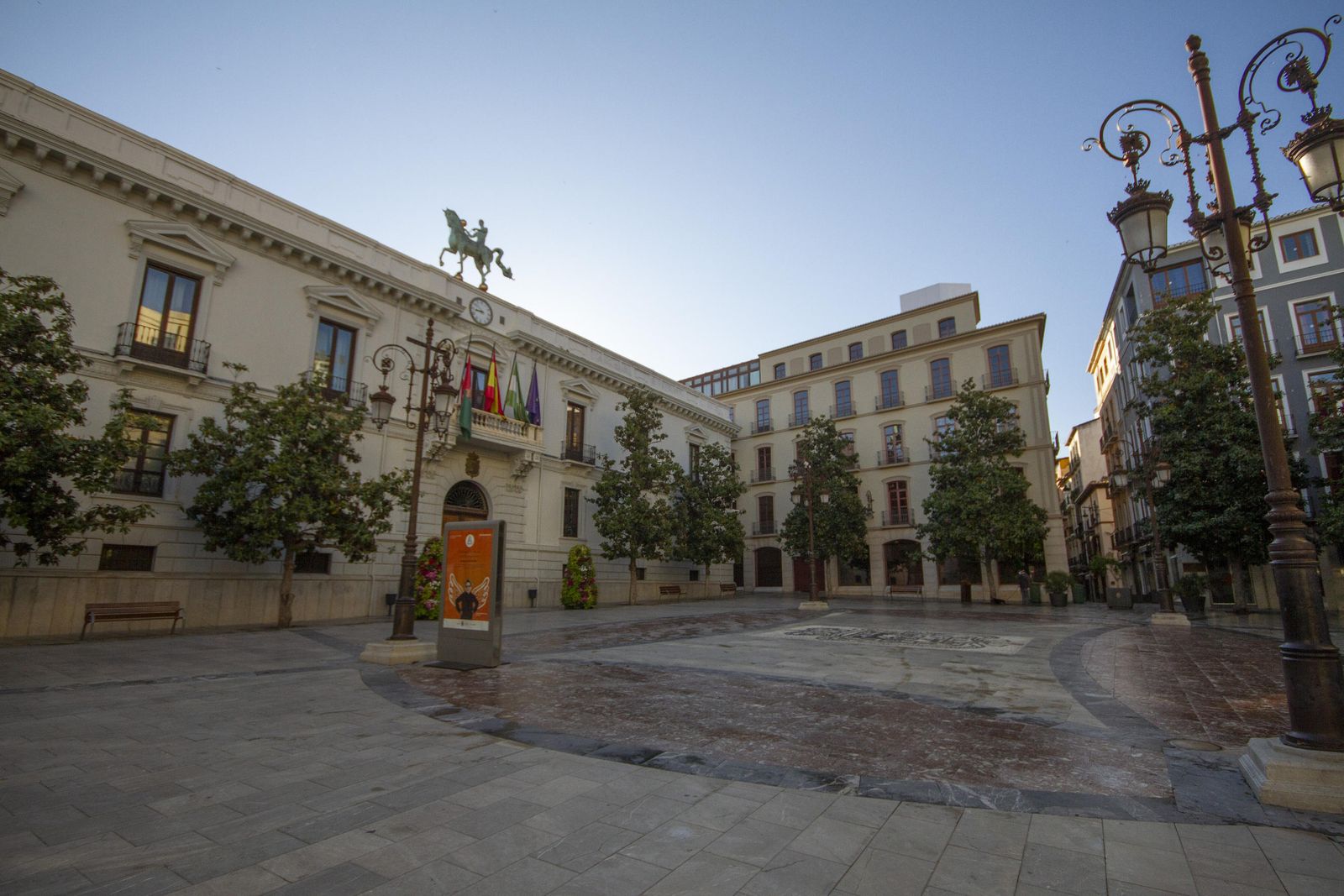 El bipartito espera sacar un Pacto por Granada del pleno extraordinario de mañana