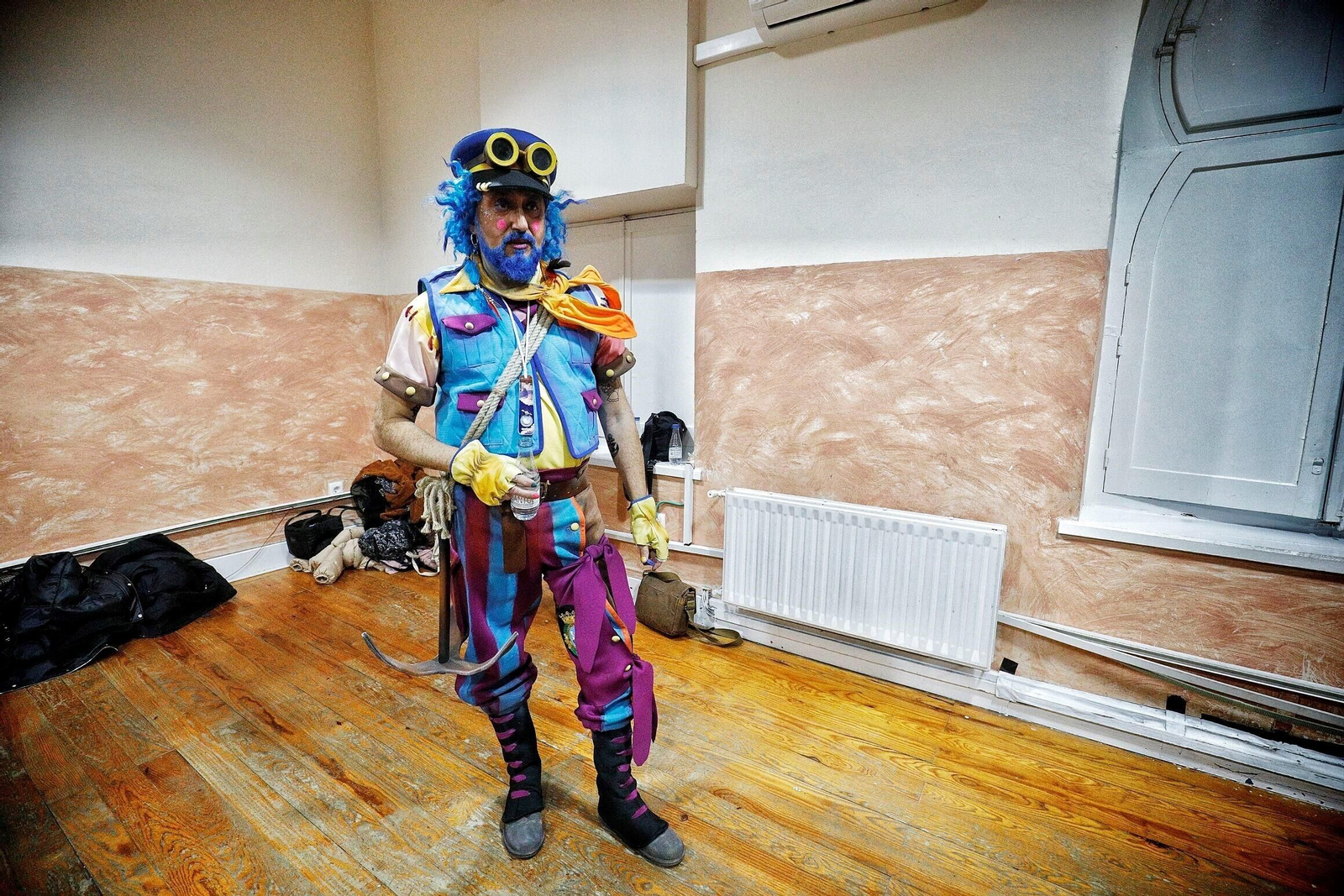 Comparsa 'Los colgaos'en camerinos