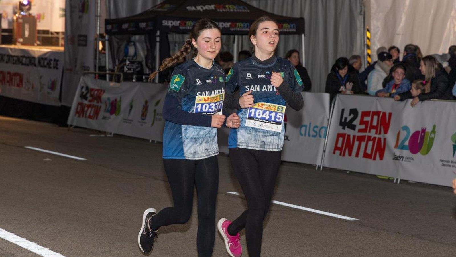 En imágenes: más de 1700 participantes en la Carrera Infantil de San Antón