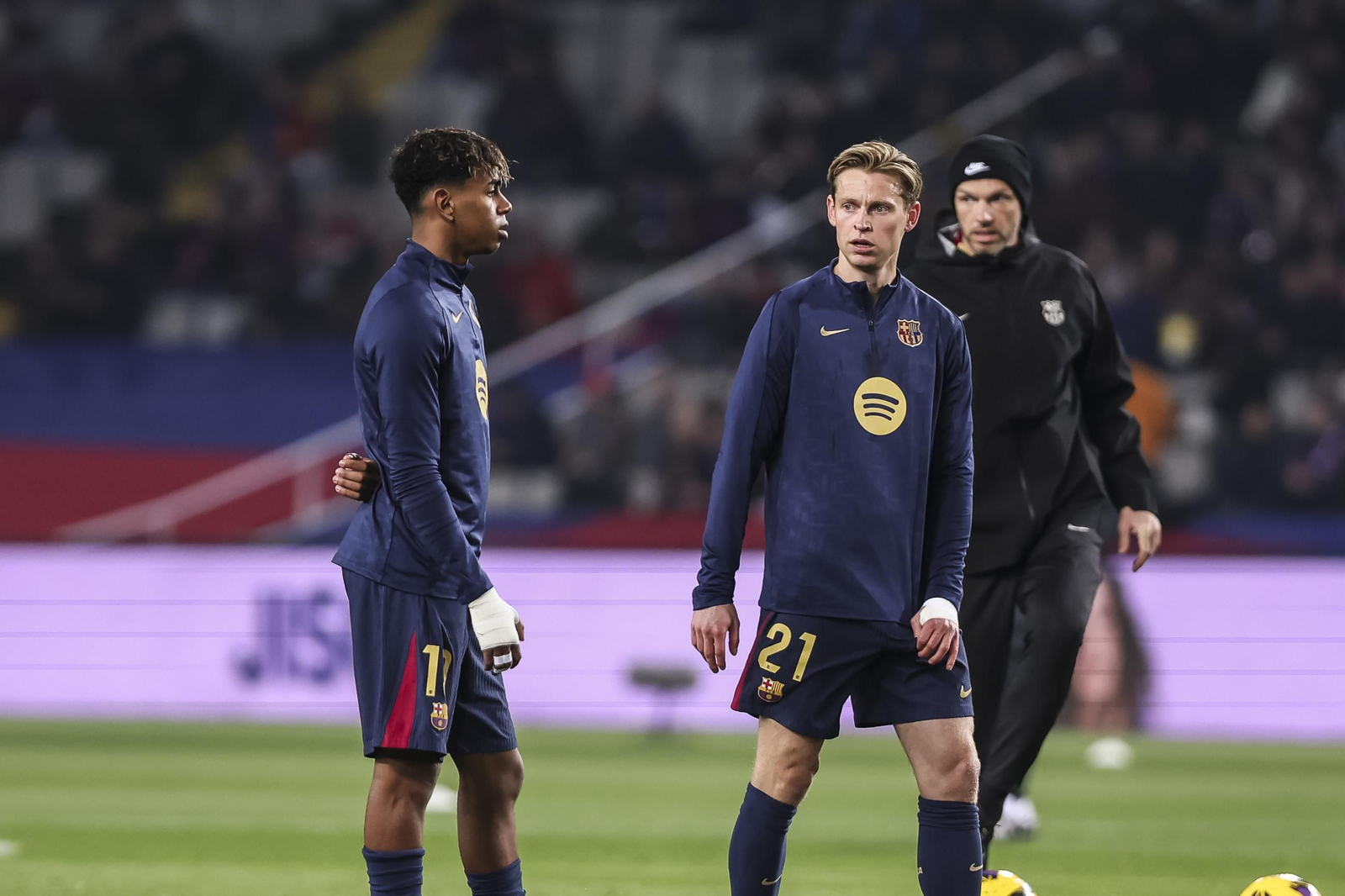Las fotos del polémico Barcelona - Rayo Vallecano