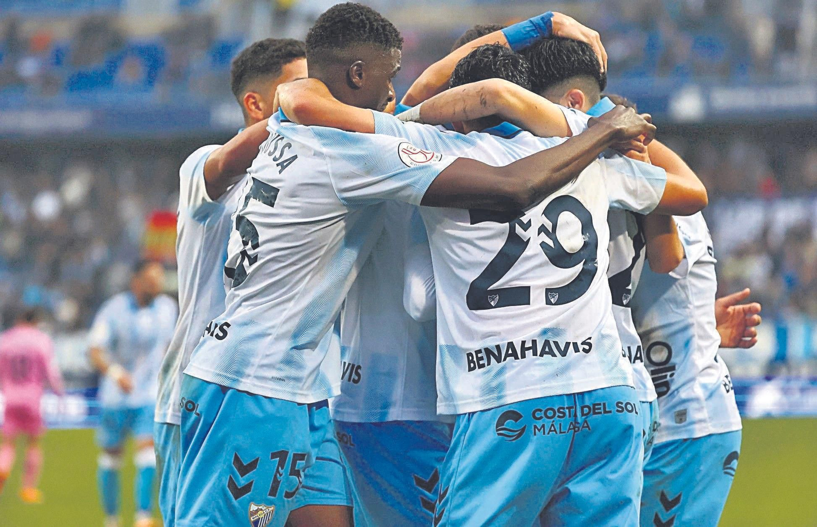 Los jugadores del Málaga CF celebran un gol. Los jugadores del Málaga CF celebran un gol.