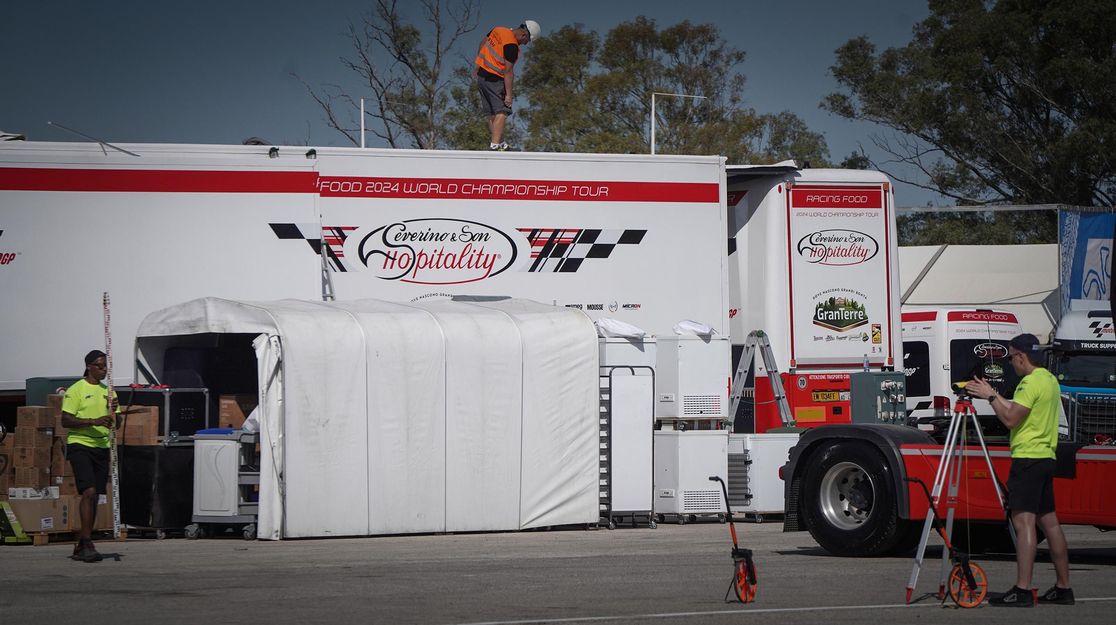 Imágenes de los preparativos para el Mundial Moto GP 2024