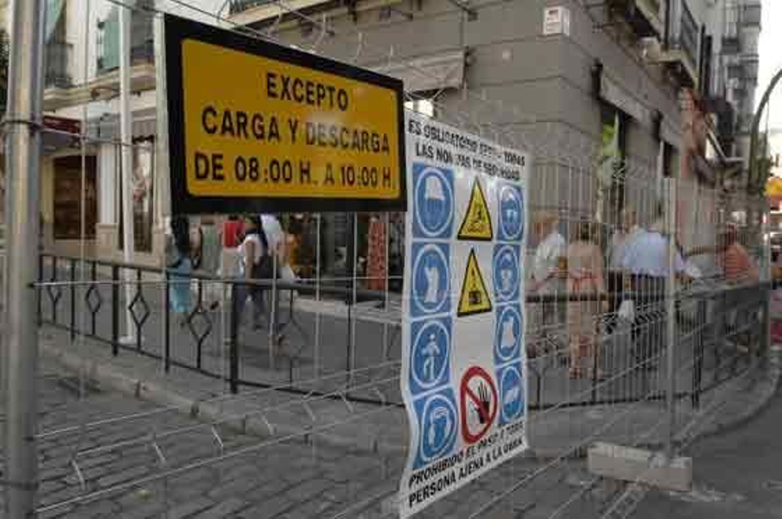 Zoido asegura que la propuesta de peatonalizar San Jacinto es "improvisada y descoordinada"