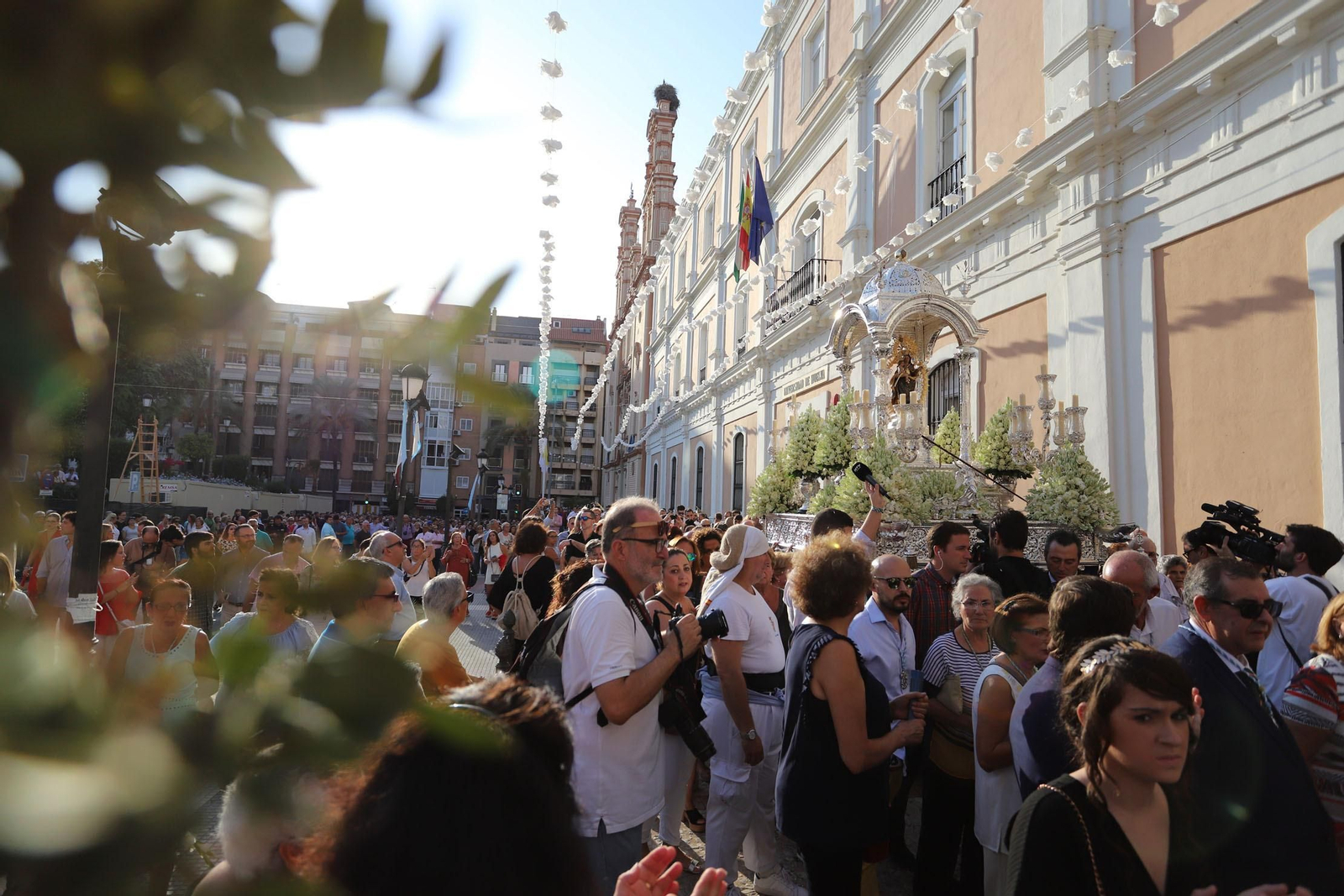 Traslado popular de la Virgen de la Cinta a su Santuario
