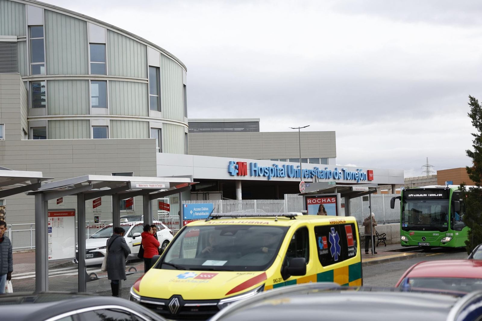 Sanidad abre una investigación para esclarecer lo ocurrido en el hospital de Torrejón. Sanidad abre una investigación para esclarecer lo ocurrido en el hospital de Torrejón.