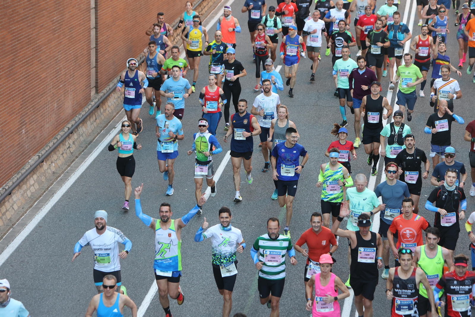 Búscate en la Zurich maratón de Sevilla