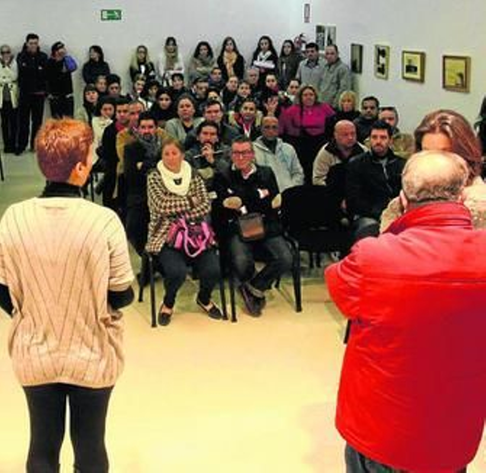 Imagen de una recepción a trabajadores de planes de la Junta.