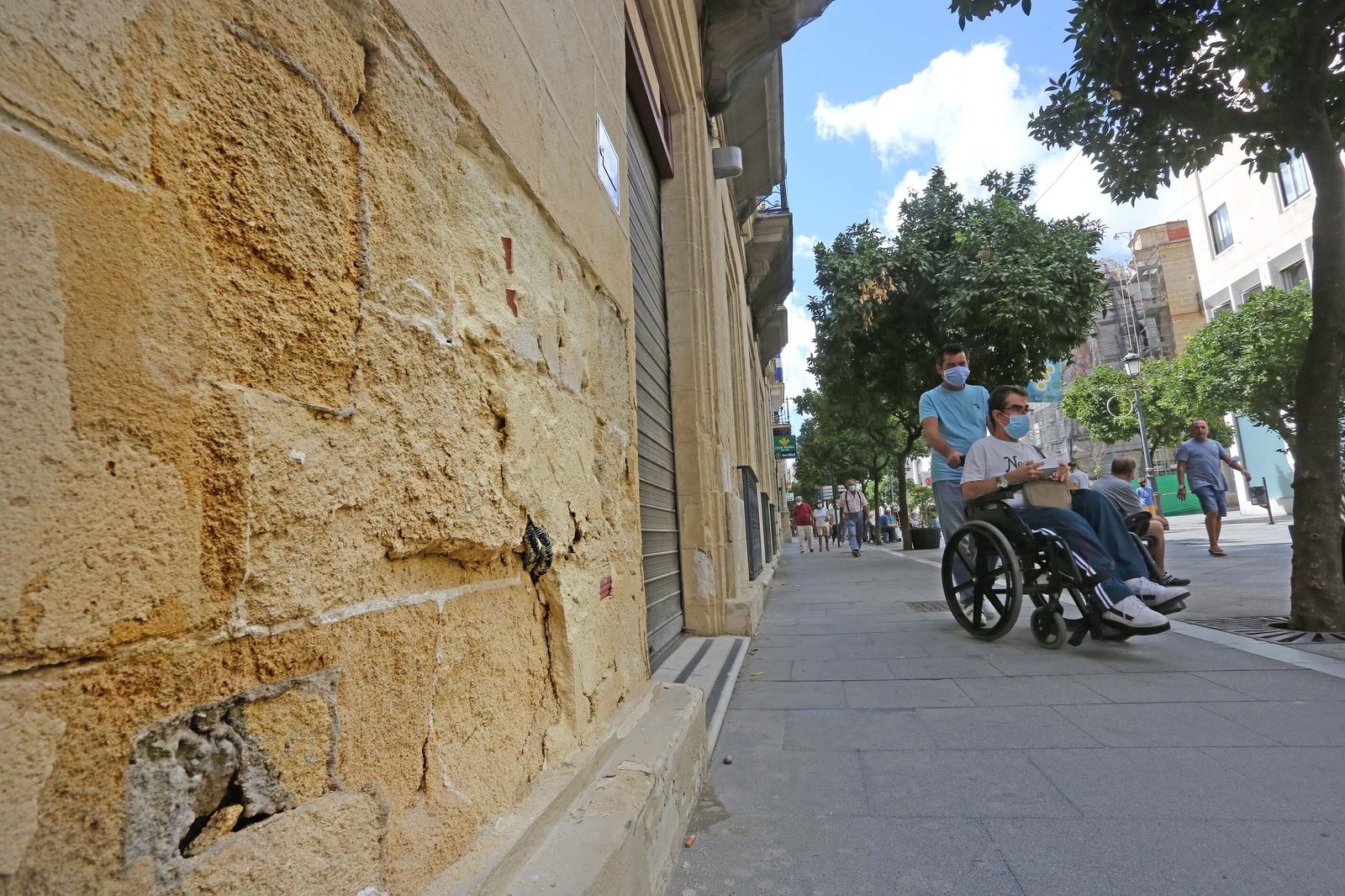 Grave deterioro del edificio del antiguo Casino Jerezano tras el cierre de Zara
