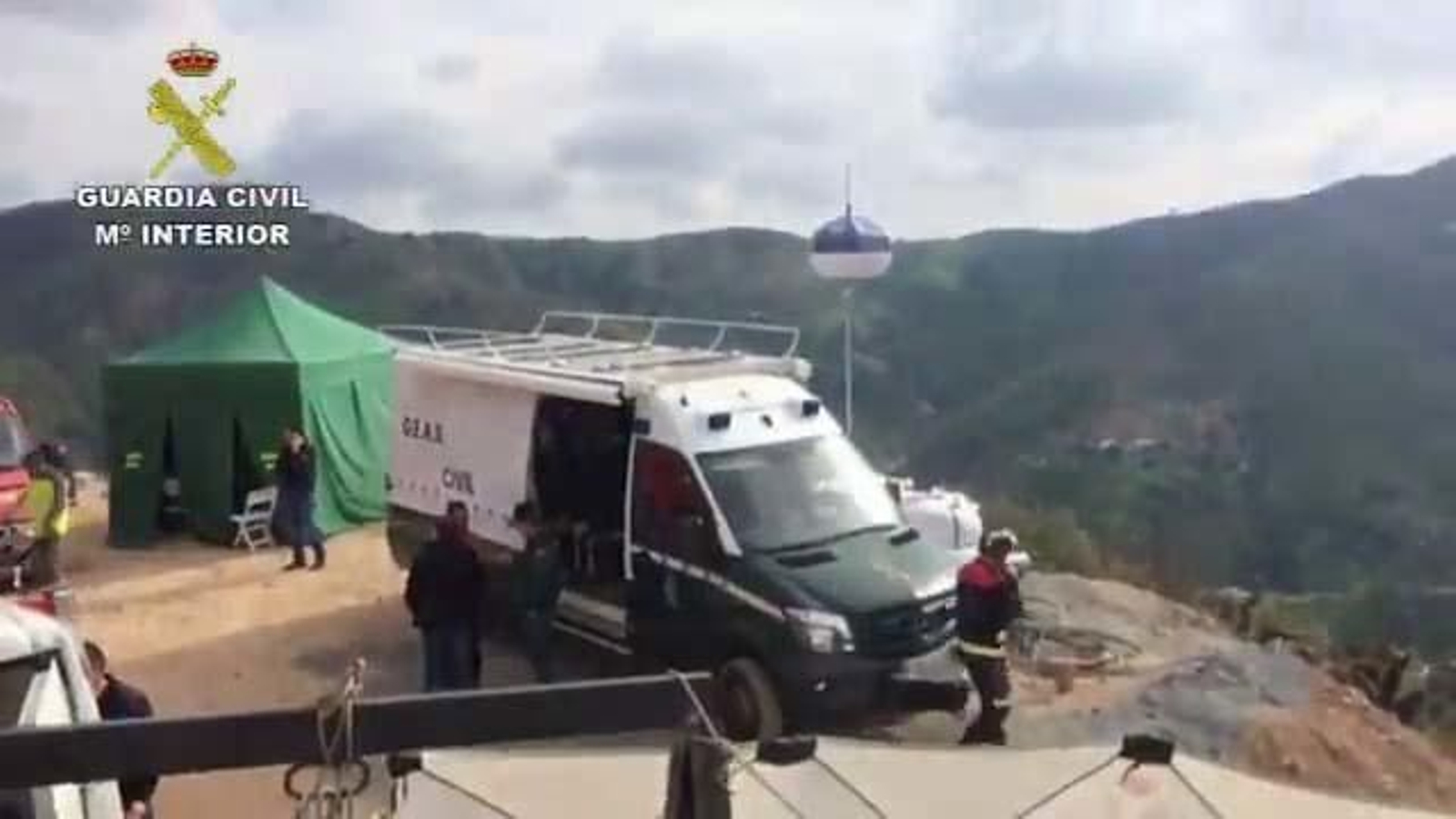 Imágenes de los trabajos de la Guardia Civil en el pozo donde cayó Julen. Imágenes de los trabajos de la Guardia Civil en el pozo donde cayó Julen.
