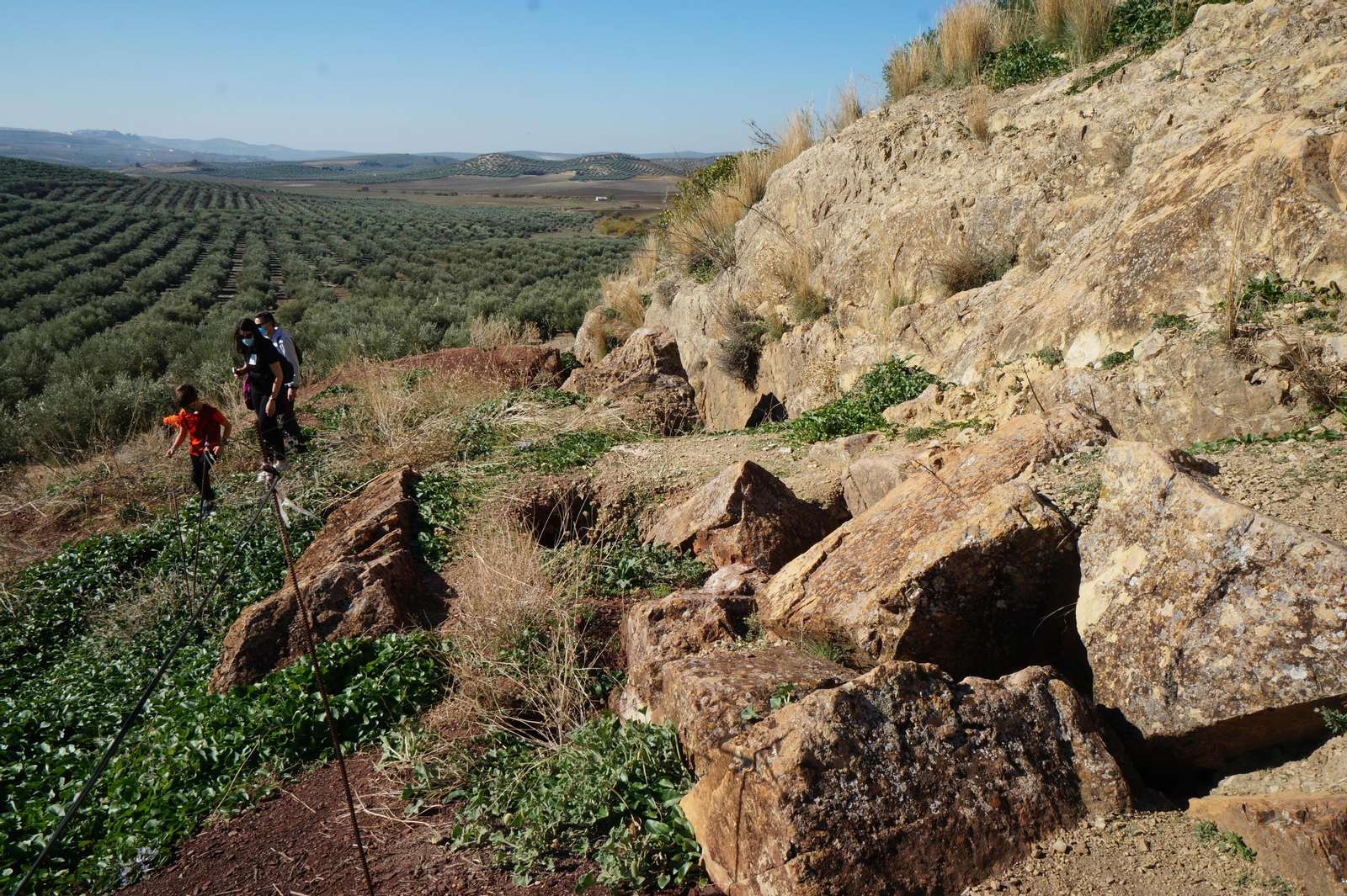 Piedra Luenga, la mole rocosa de Montilla, en fotografías