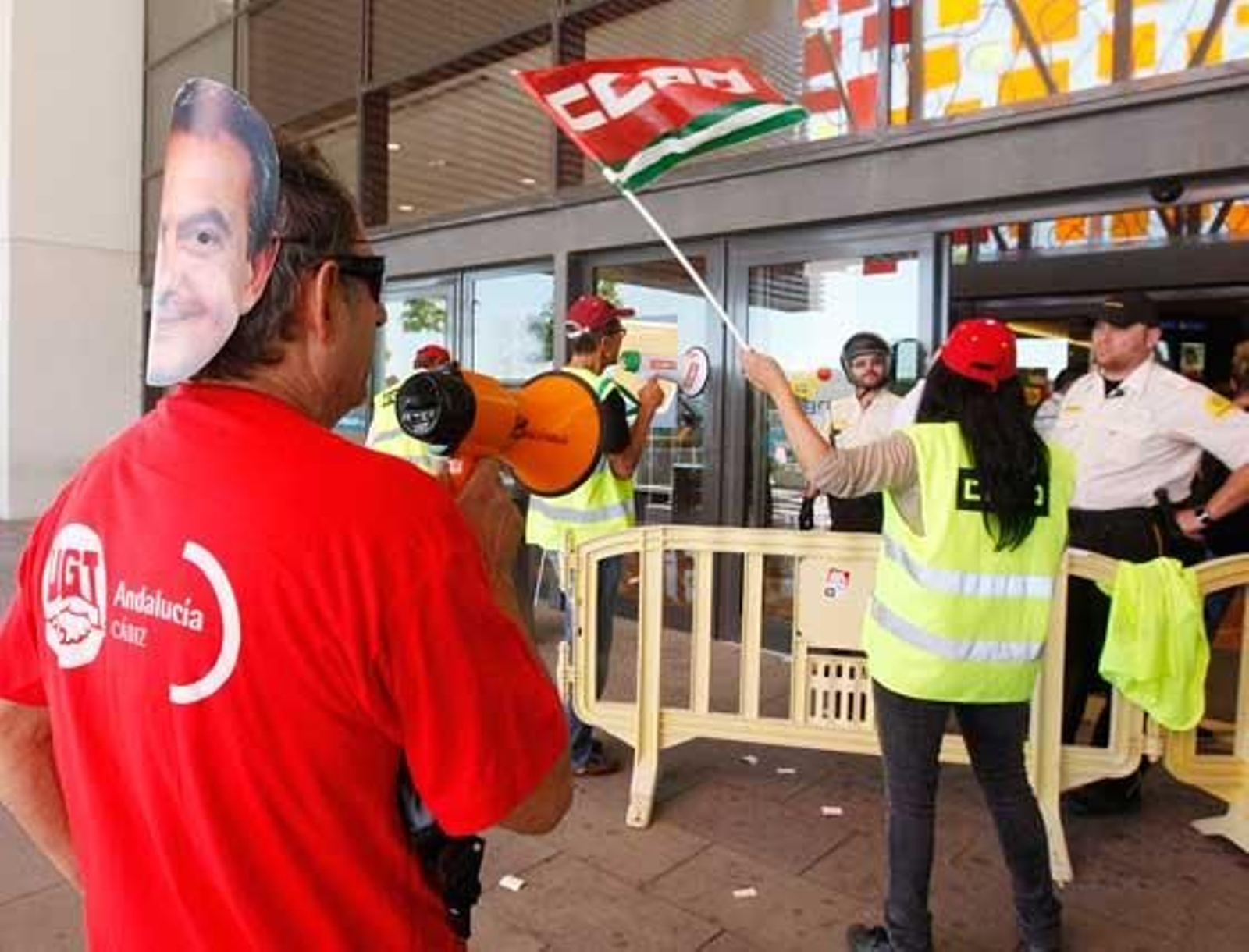 A medida que los piquetes desaparecieron, la normalidad se adueñó de todos los sectores.

Foto: Juan Carlos Toro