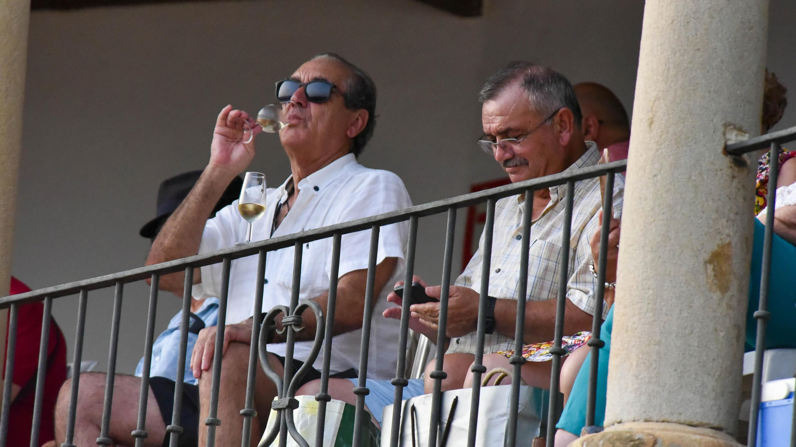 Búscate en las fotos del  festejo mixto de la Feria Real de San Roque