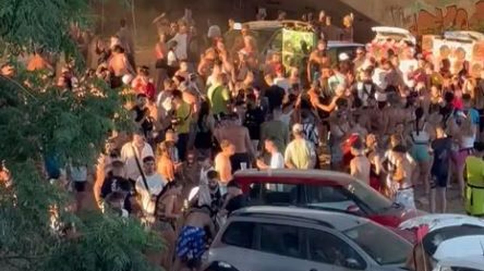 Imagen de la fiesta ilegal que tuvo lugar en Campanillas, en Málaga.