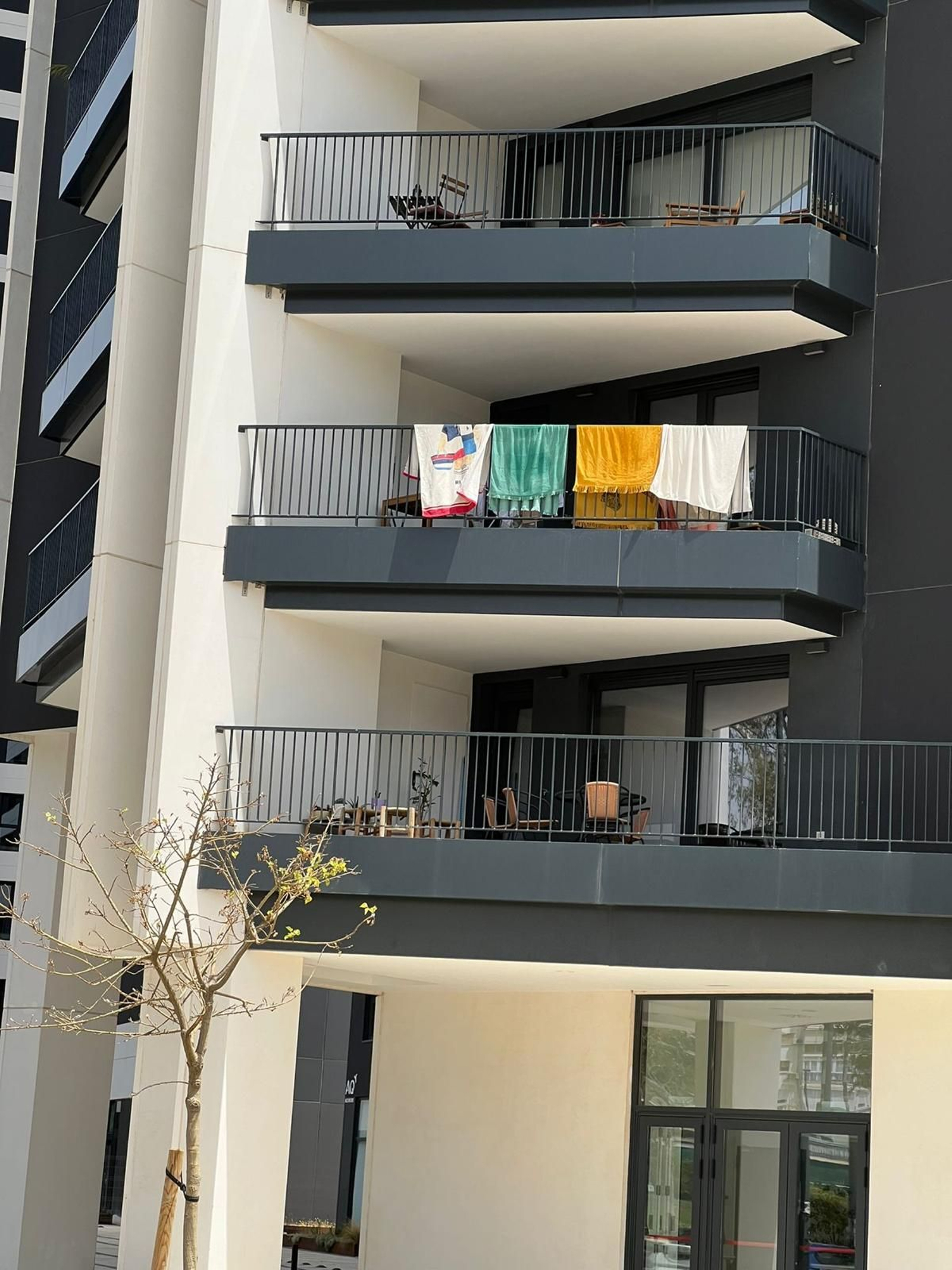 Las fotos de un grupo de WhatsApp de vecinos de las torres de Martiricos