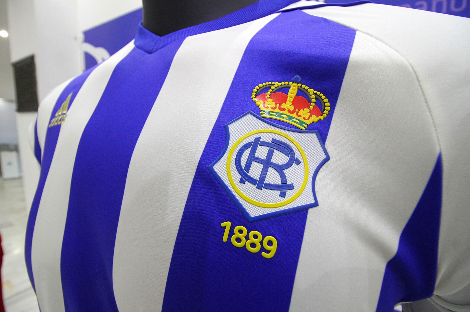 Camiseta del Recreativo de Huelva.