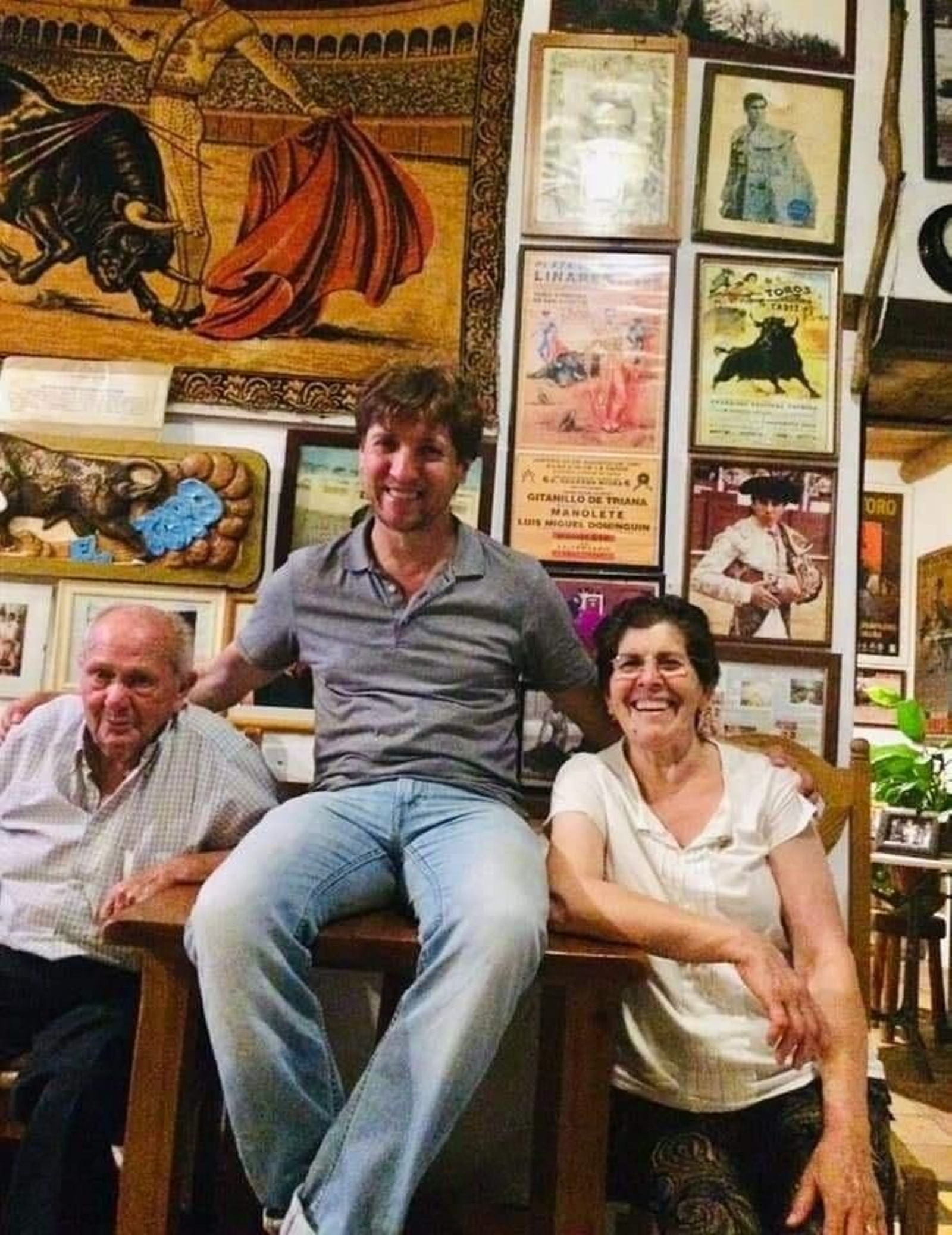 Responsables de la venta El Toro.