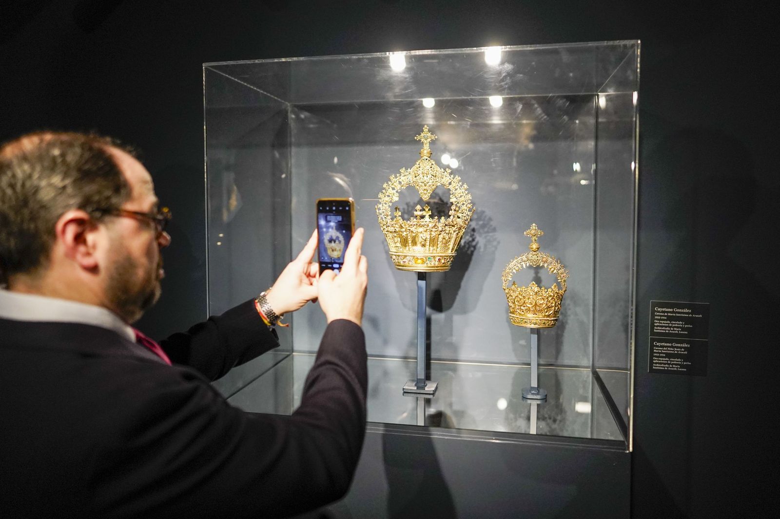 La inauguración de la exposición de Cayetano Gonzalez en Fundación Cajasol, todas las fotos