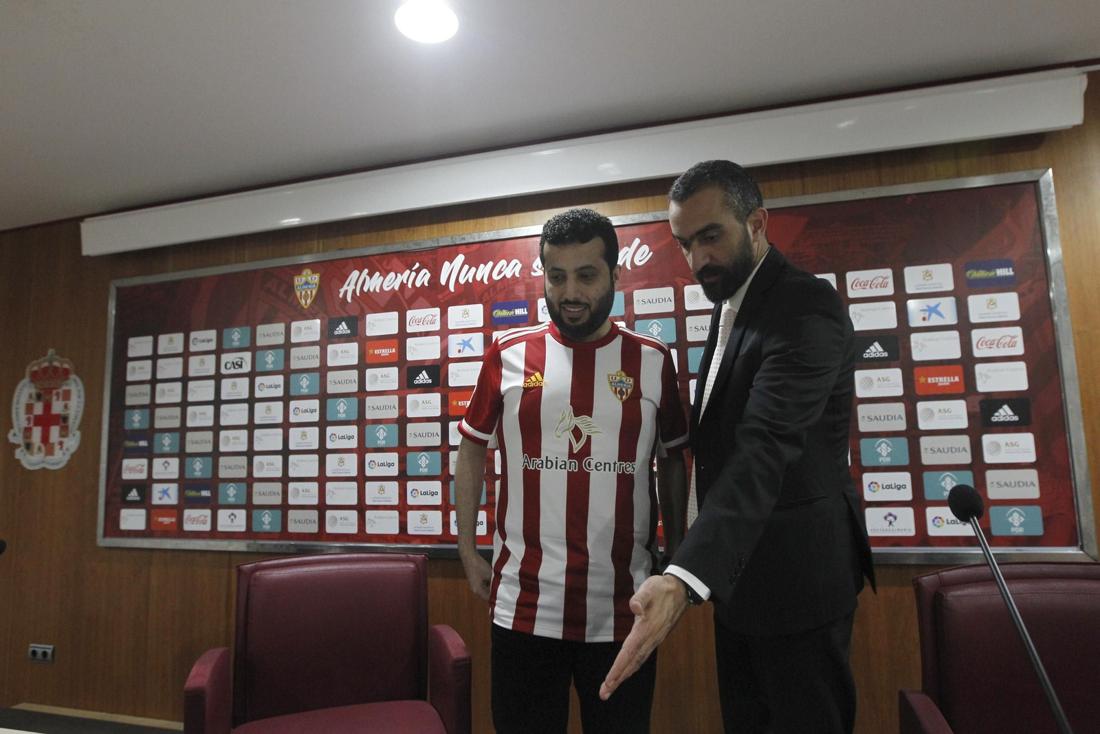 Fotogalería rueda de prensa dueño U.D. Almería, Turki Al-Sheik