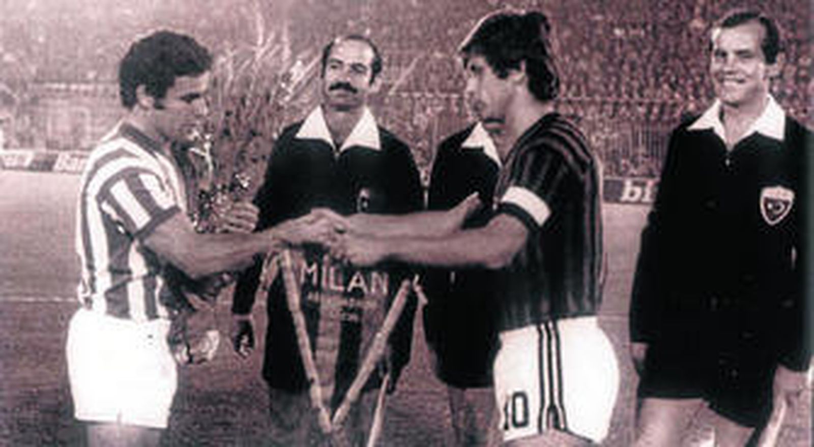 Sin Antonio Benítez pierde la bohemia