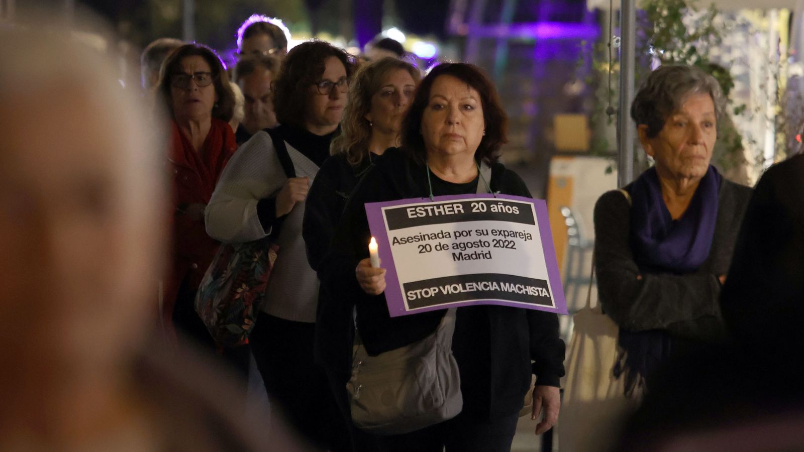 Vigilia contra la violencia machista por Jerez