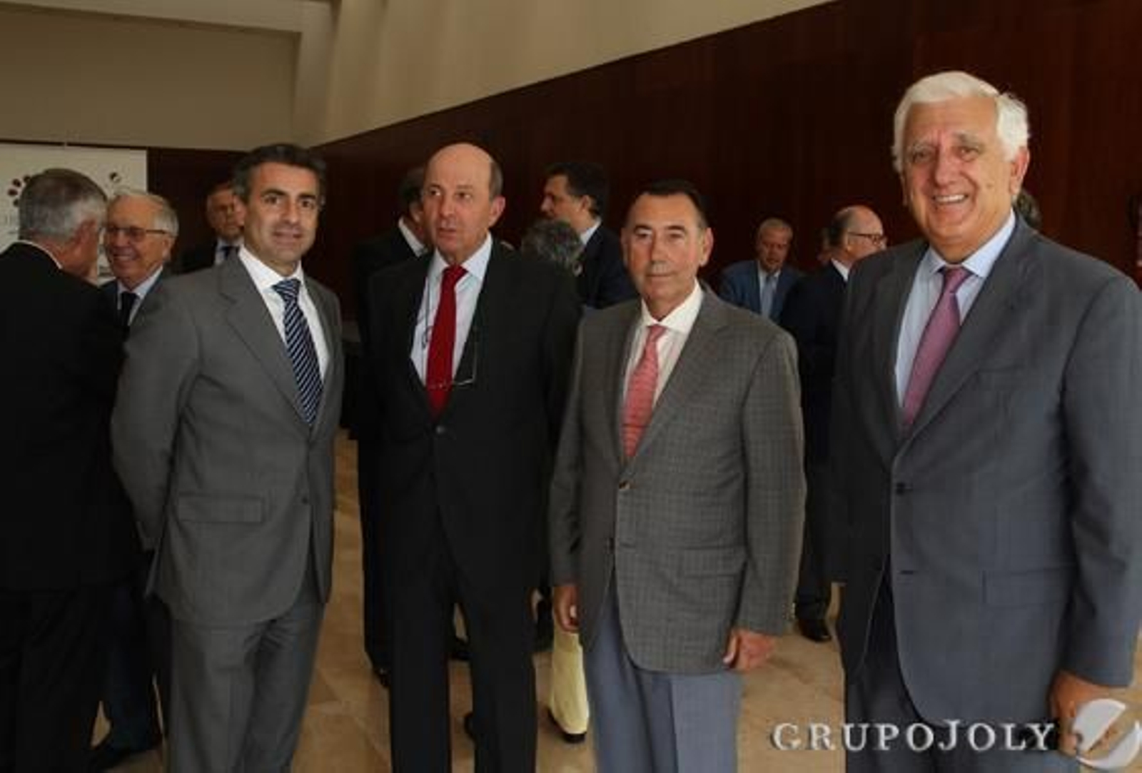 Gonzalo Guillén, director general de Aceites del Sur; Salvador Loring, director de comunicación de Ebro Foods; Alfredo García, presidente de Oleoestepa; y Santiago Herrero, ex presidente de la CEA. / Fotos: Juan Carlos Vázquez y Belén Vargas