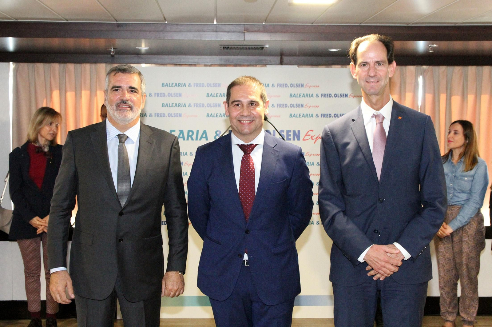 Balearia,  Fred Olsen y el Puerto de Huelva presentan la nueva línea entre Huelva y Canarias, en imágenes