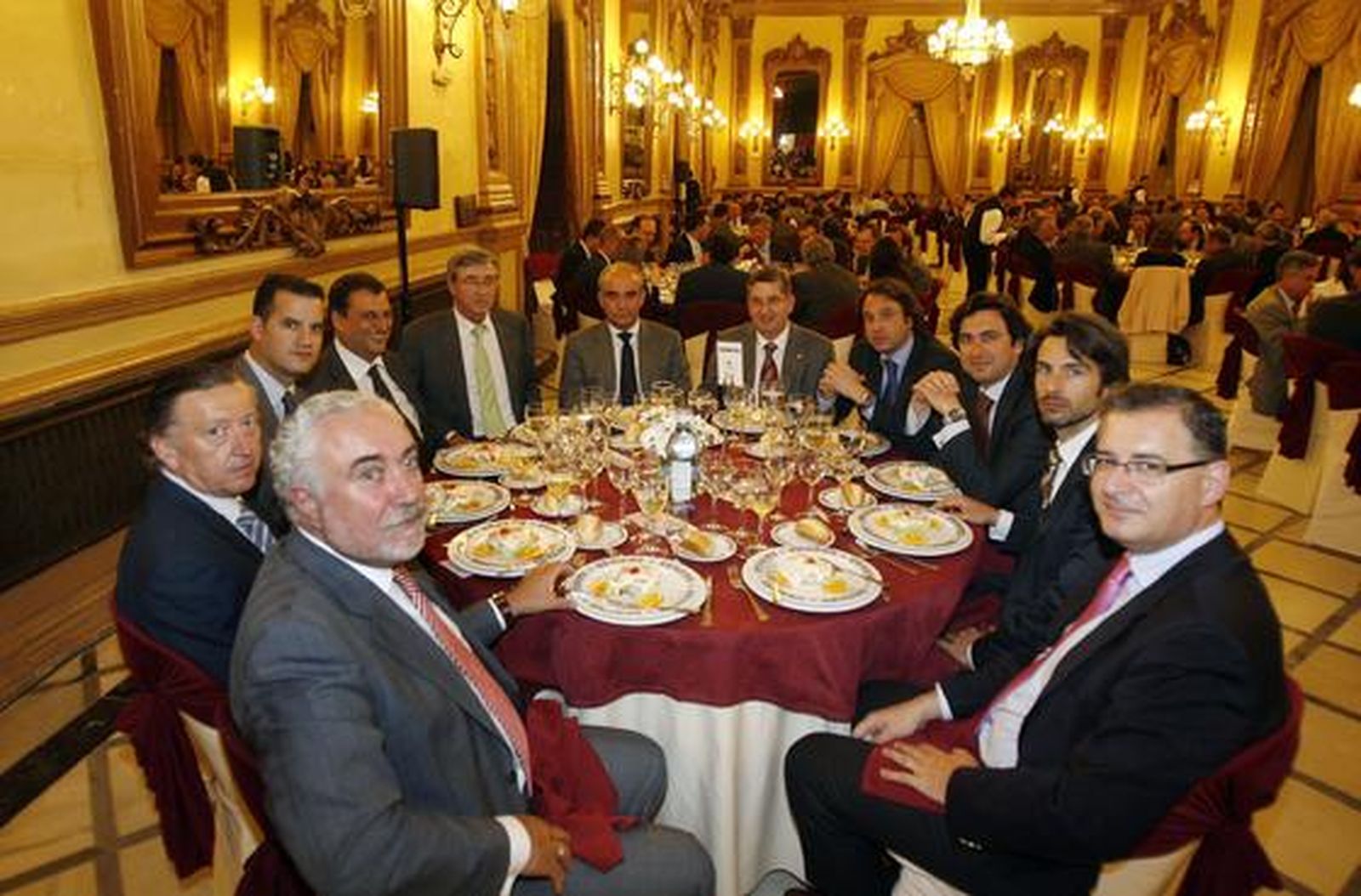 R. Alguacil, M. Peri, E. Almirón, D. García-Ibarrola, J. A. Cid, F. Bocero, J. Alcántara, J. Gisbert, Ó. Lozano, F. J. Laguna y D. Suárez.