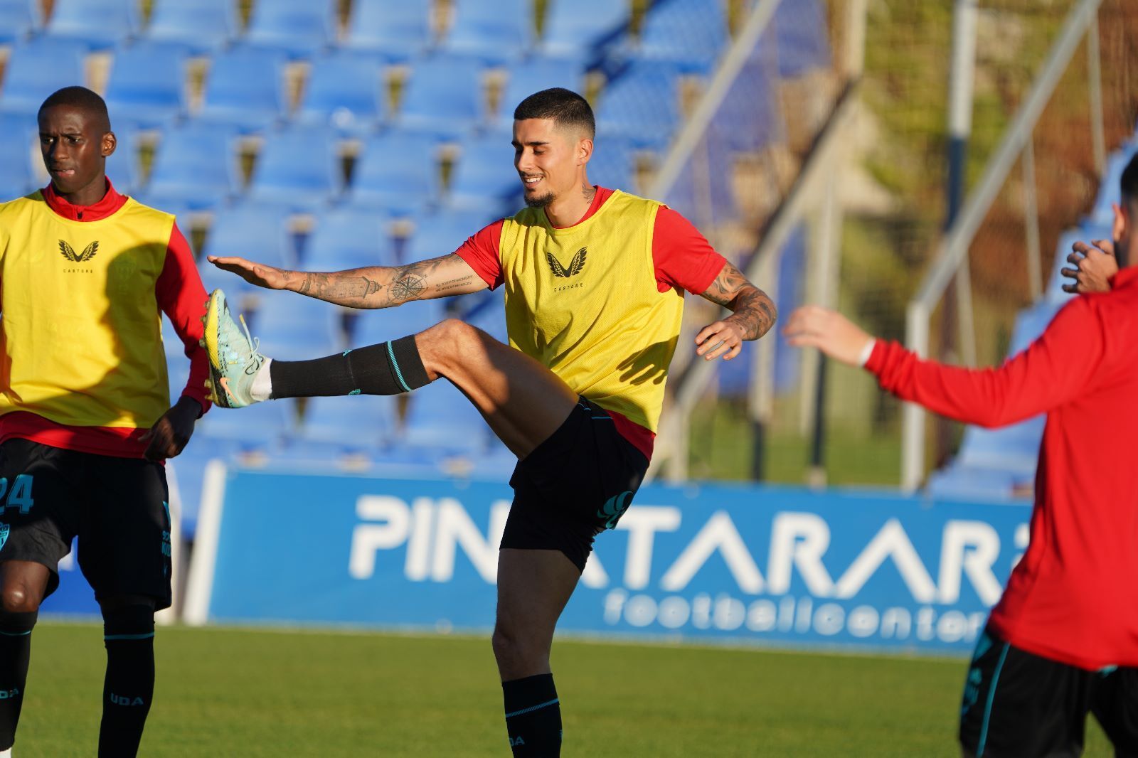 Las fotos del primer encuentro de la historia del Almería ante un rival italiano