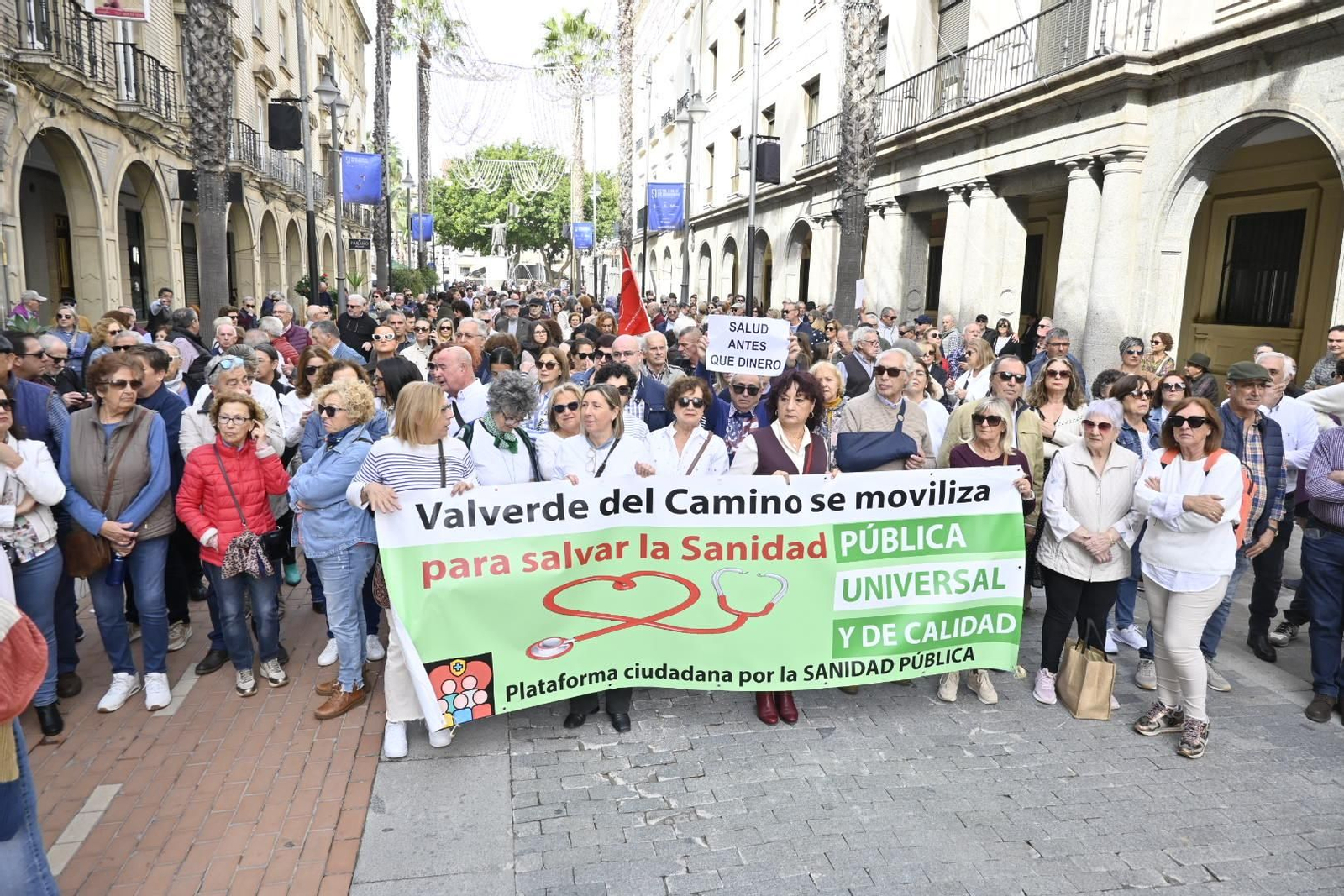 Imágenes de la concentración por una sanidad pública