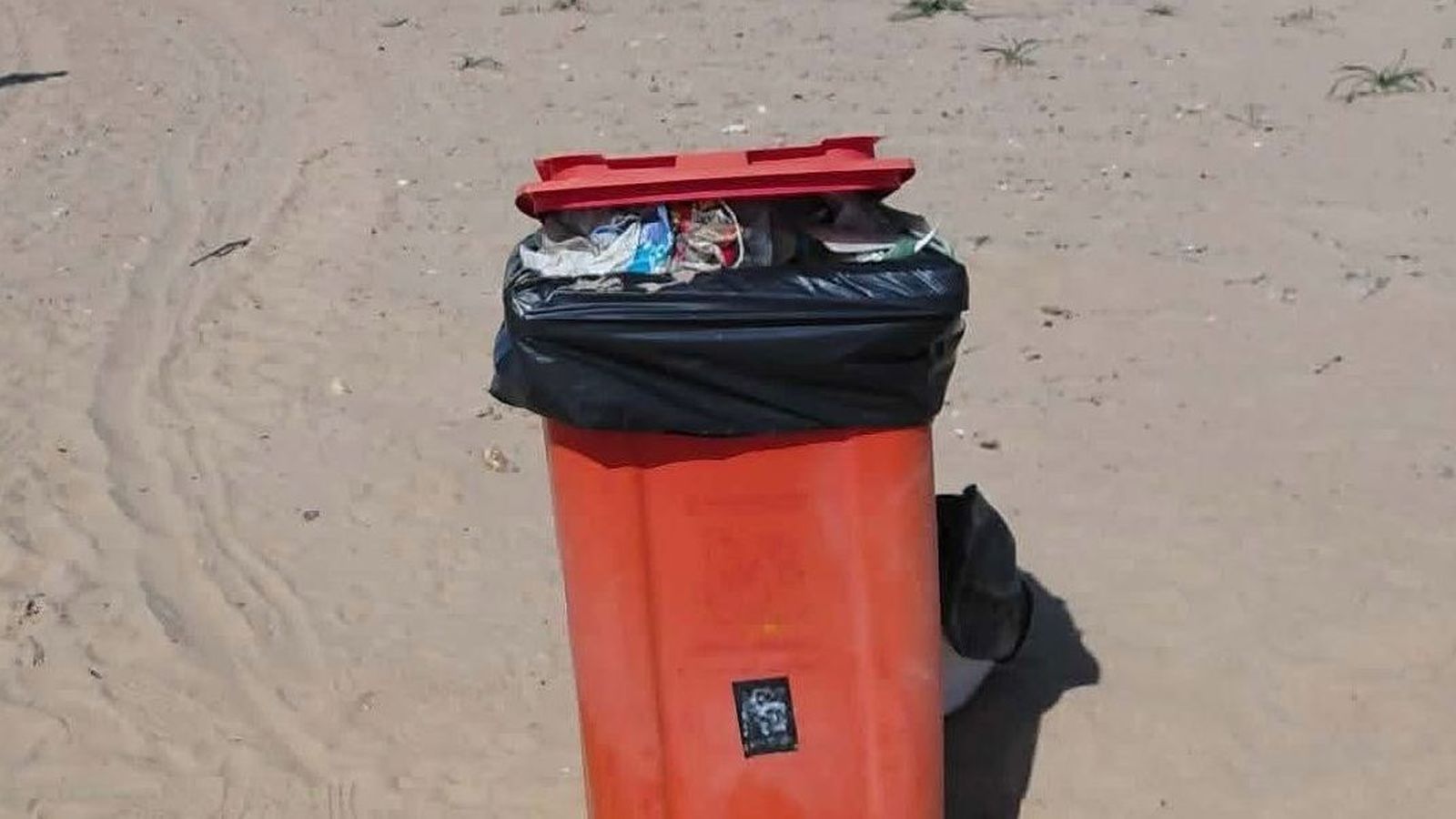 La playa abadndonada