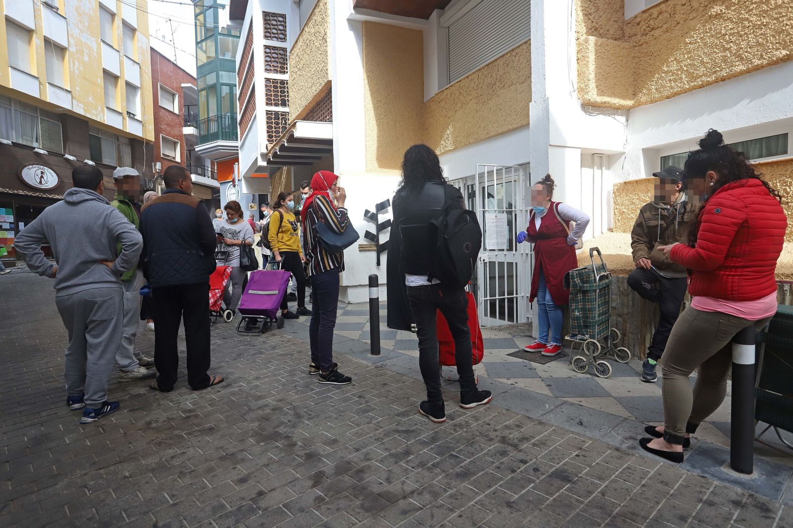 Endesa promueve la renovación de Bono Social para más de 3.716 familias almerienses antes de terminar el año