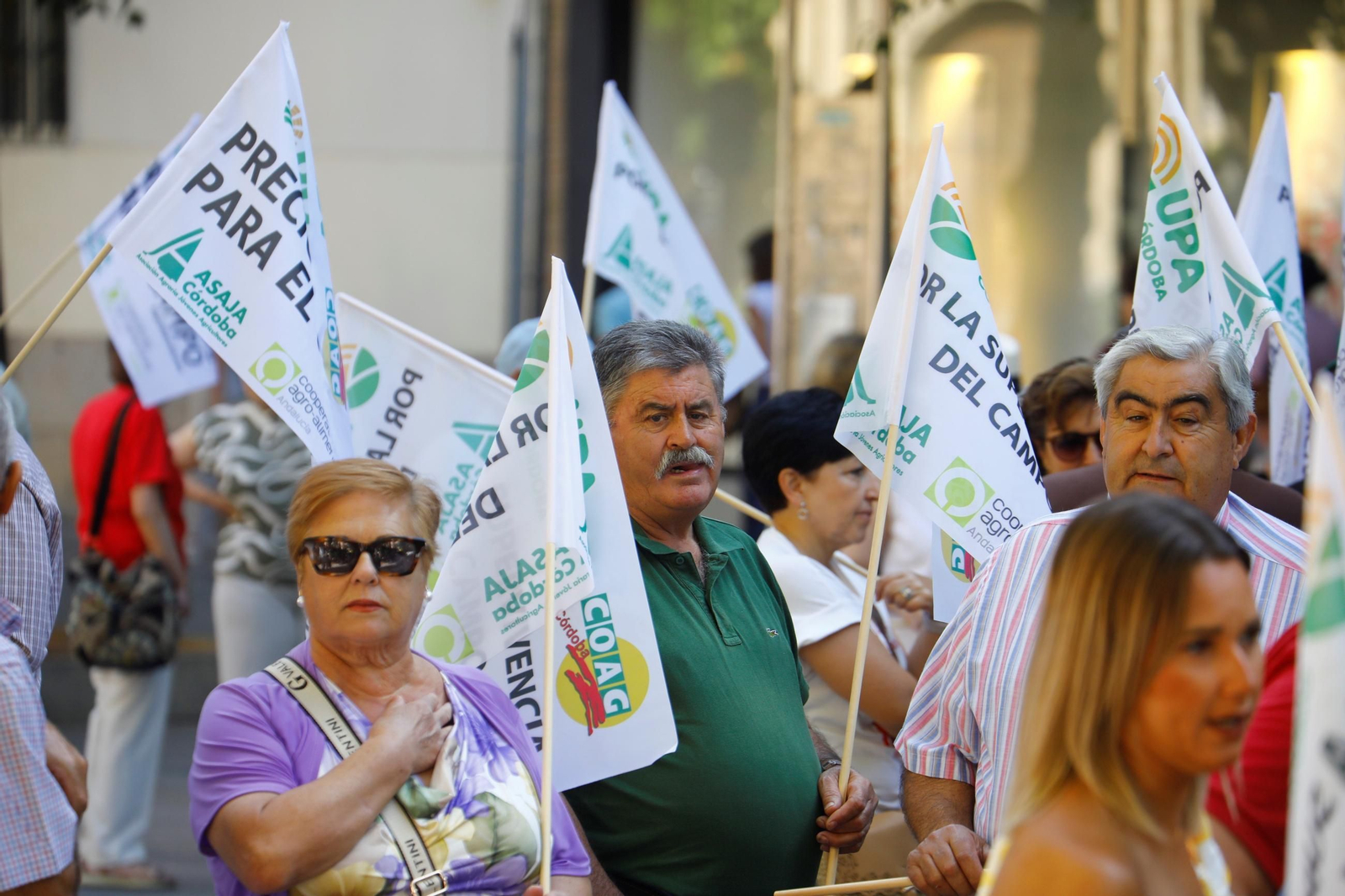 Las imágenes de la concentración de los agricultores de Córdoba "por la supervivencia del campo"