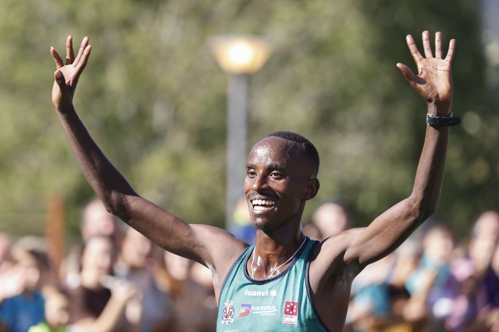 Kwizera celebra su triunfo en Amorebieta el pasado año.