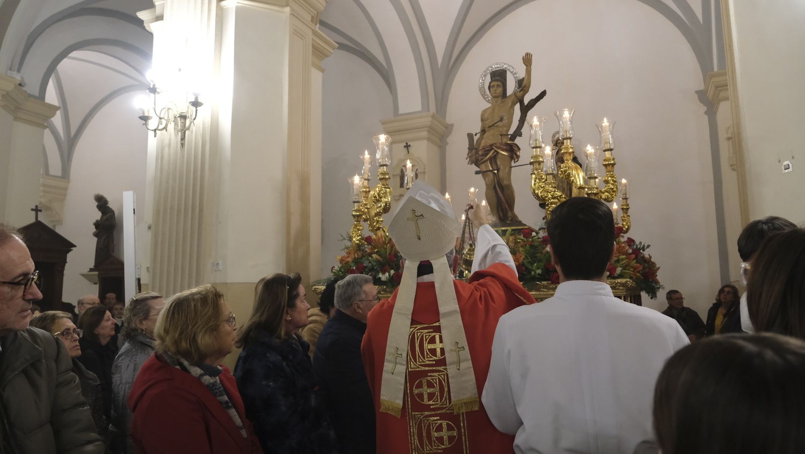 Imágenes de la misa y procesión de San Sebastián, en Almería