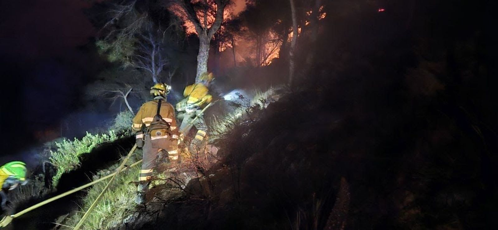 Incendio delcarado en Cabo Tiñoso, en Cartagena (Murcia)