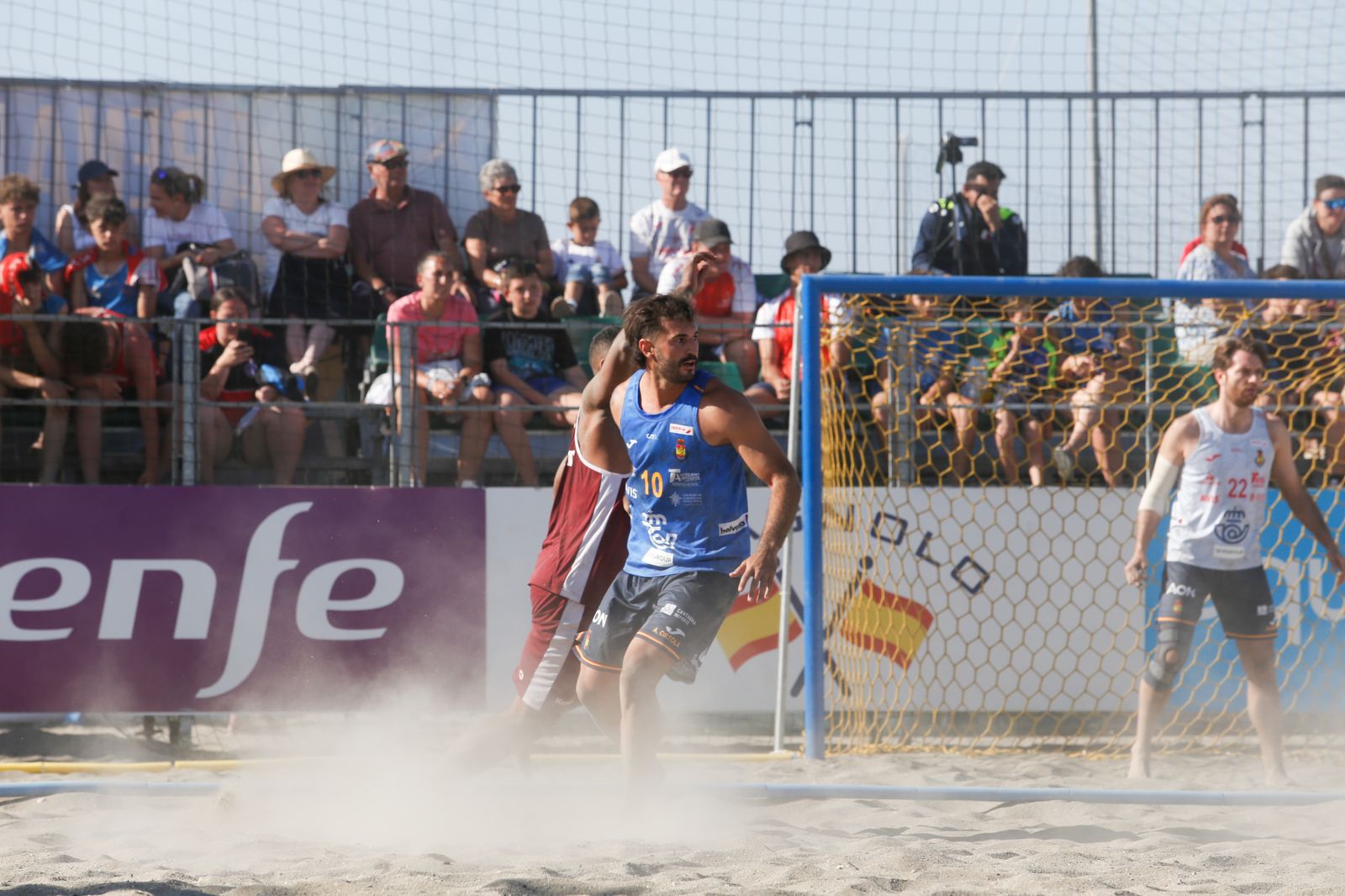 Las fotos del Torneo Internacional  de España de balonmano playa de La Línea