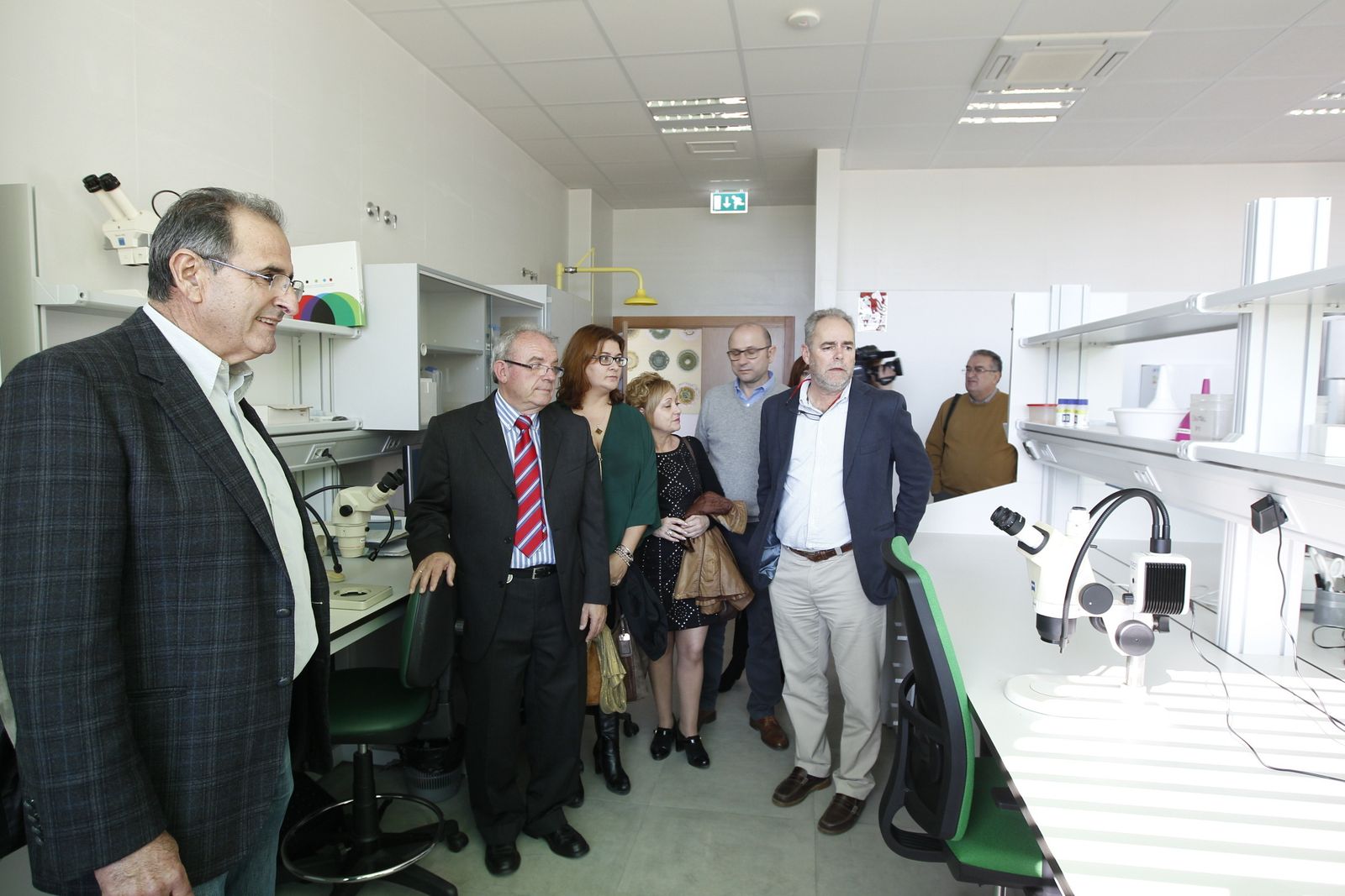 Visita de ayer por las instalaciones con motivo de la inauguración del centro.