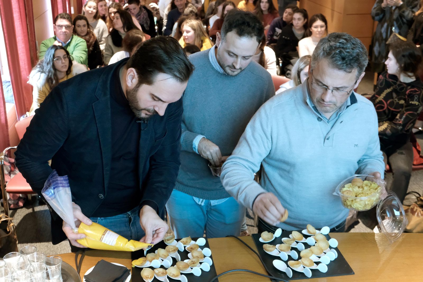 El dos estrellas Michelin, Mario Sandoval, realiza una  masterclass en Quirónsalud Sagrado Corazón