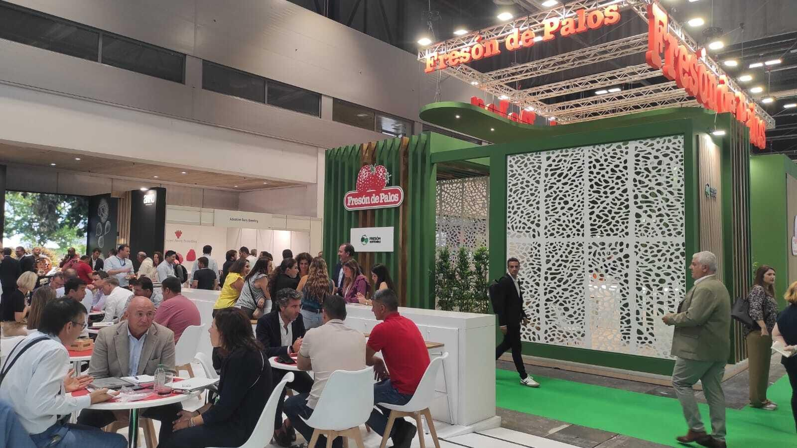 La presencia de Huelva en el primer día de Fruit Atracttion, en imágenes