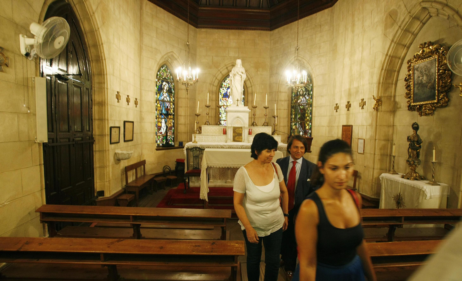 Interior de la capilla de la Finca El Altillo una vez restaurada.