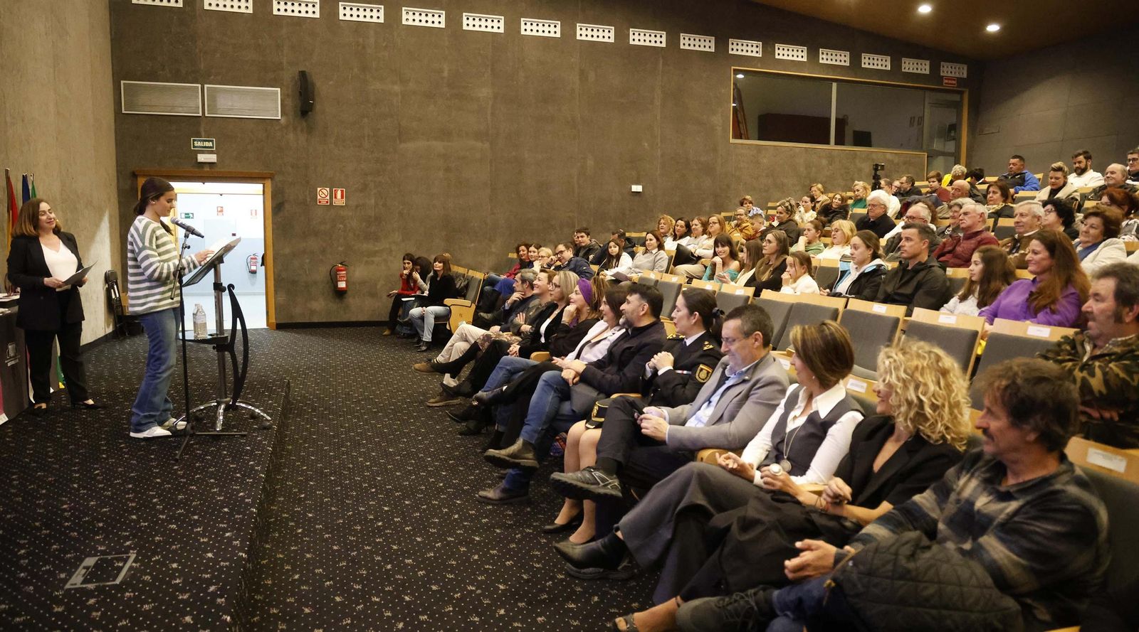 Las fotos de la entrega de los Premios a la Mujer Linense 2025